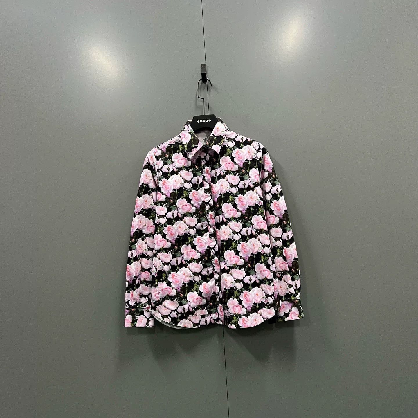 Givenchy Givenchy Floral Print Long Sleeve Shirt Size M / US 6-8 / IT 42-44 - 1 Thumbnail