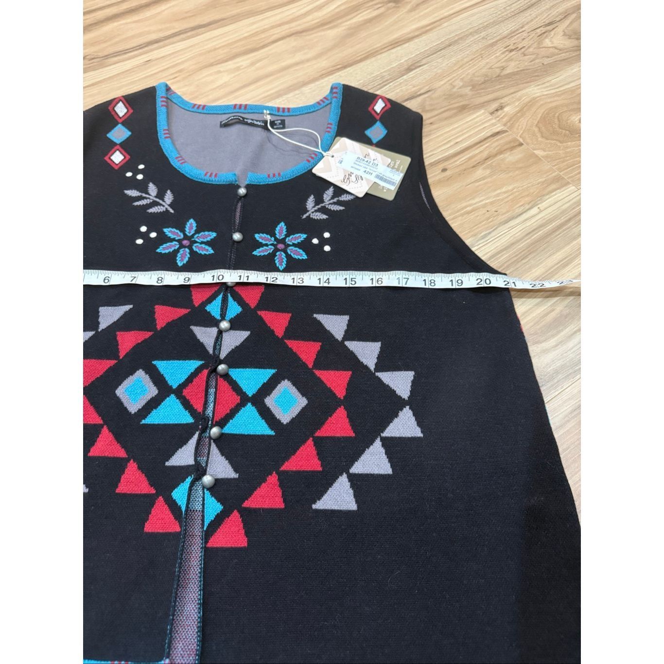 Guru Gudrun Sjoden NWT Aztec Arrow vest size Large Size L / US 10 / IT 46 - 6 Thumbnail