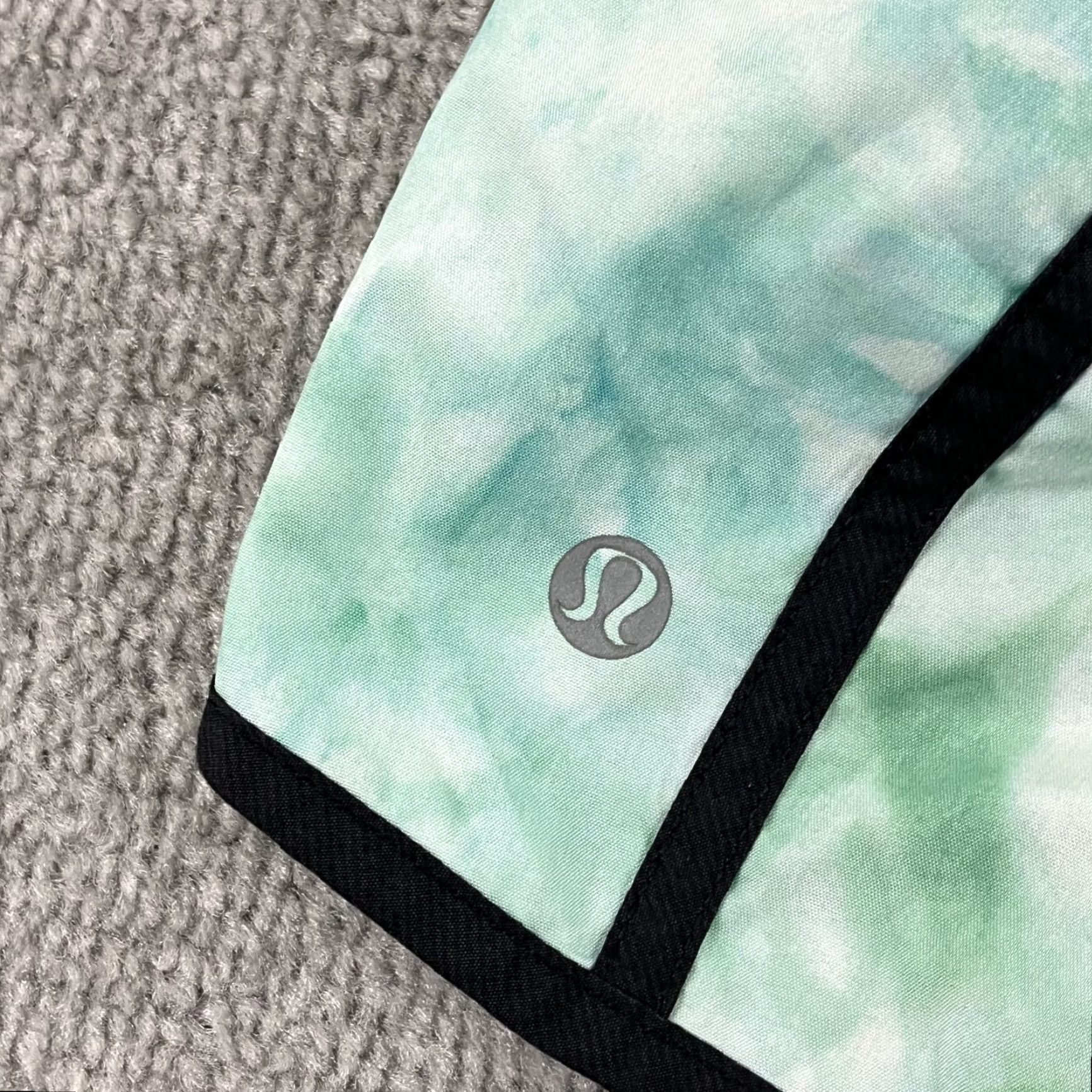 Lululemon Lululemon Tracker II Shorts Womens Size 6 Green Tie Dye 4" Lined Running Short Size 28" / US 6 / IT 42 - 2 Thumbnail