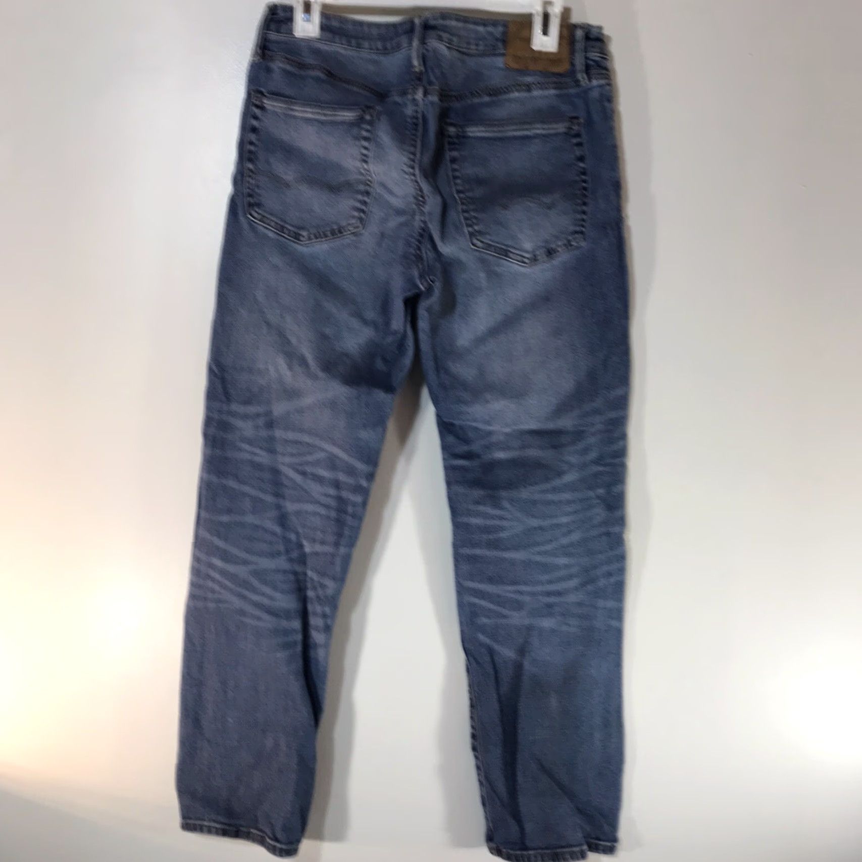 American Eagle Outfitters American Eagle Outfitters Slim Straight Jeans Mens 32x30 Blue Light Wash 5-Pocket Stains Size US 32 / EU 48 - 2 Thumbnail