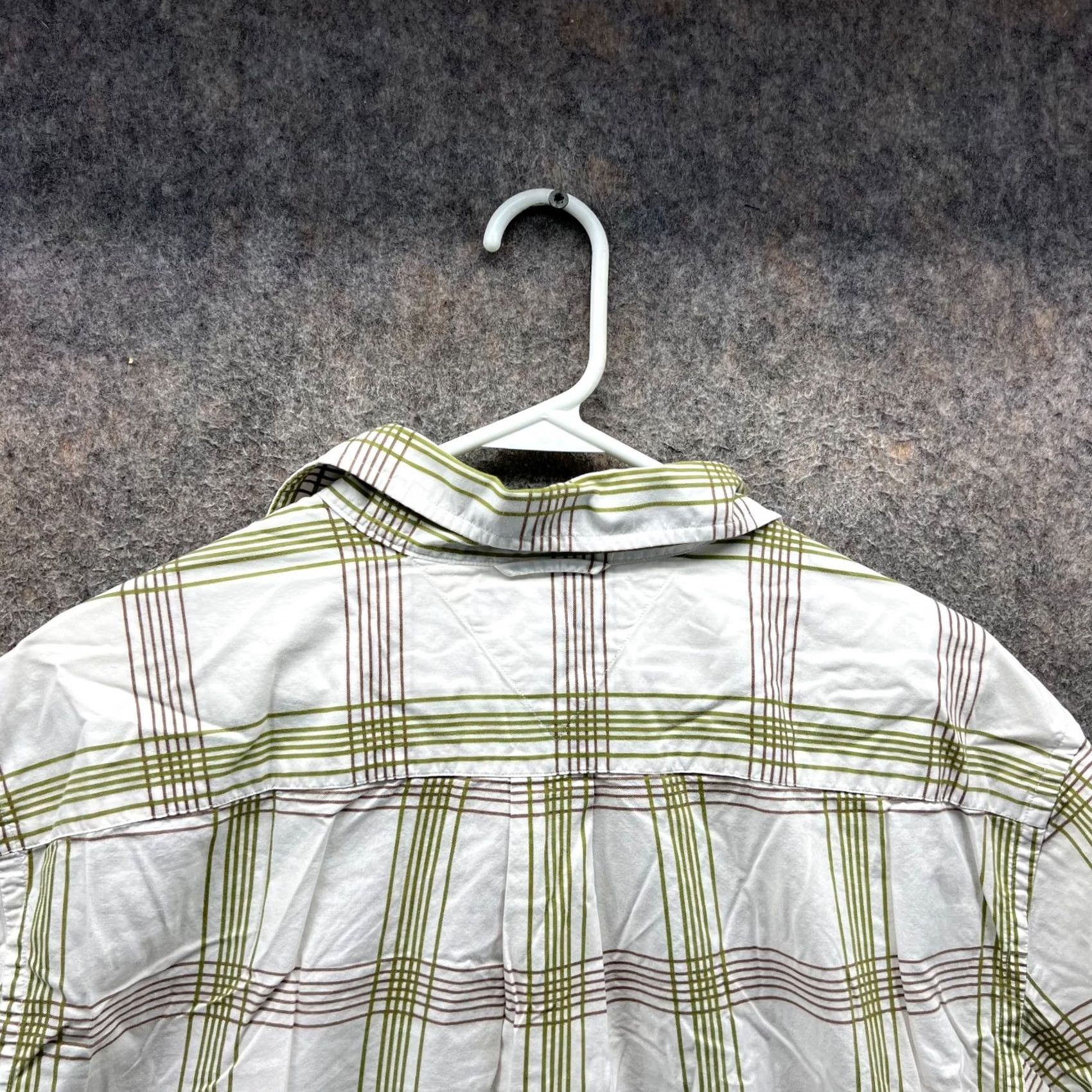 Tommy Hilfiger Tommy Hilfiger Shirt Mens Medium White Green Button-Down Short Sleeve Vintage Size US M / EU 48-50 / 2 - 5 Thumbnail