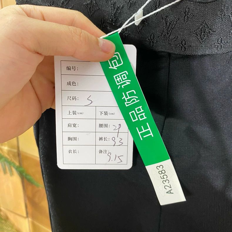 Louis Vuitton Louis Vuitton size s Black Fitness Yoga Pants with Full Wai Size US 28 / EU 44 - 4 Thumbnail