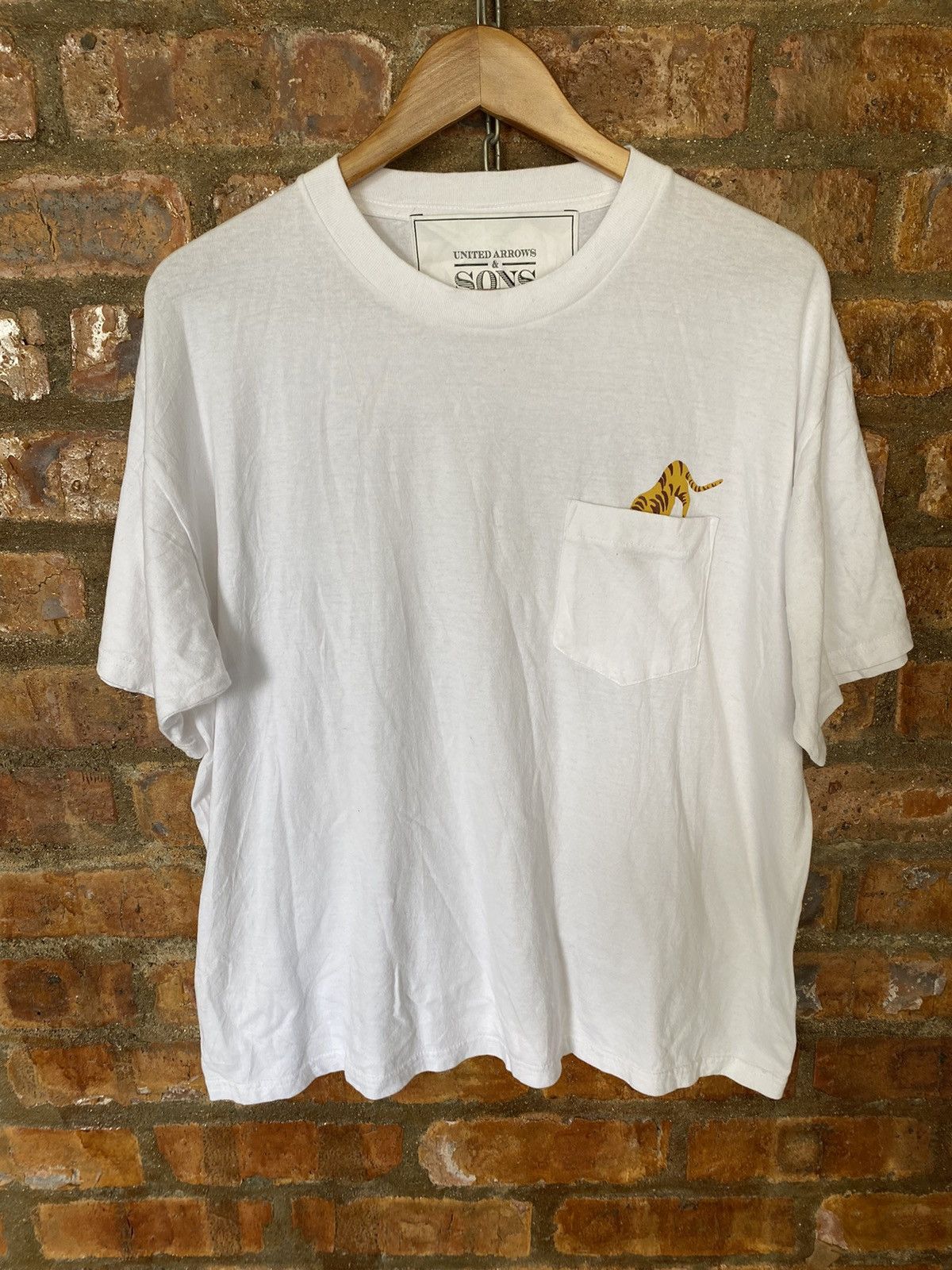 Japanese Brand × PHENOMENON × United Arrows United Arrows & Sons FCUK with tiger sex tee Size US L / EU 52-54 / 3 - 4 Thumbnail