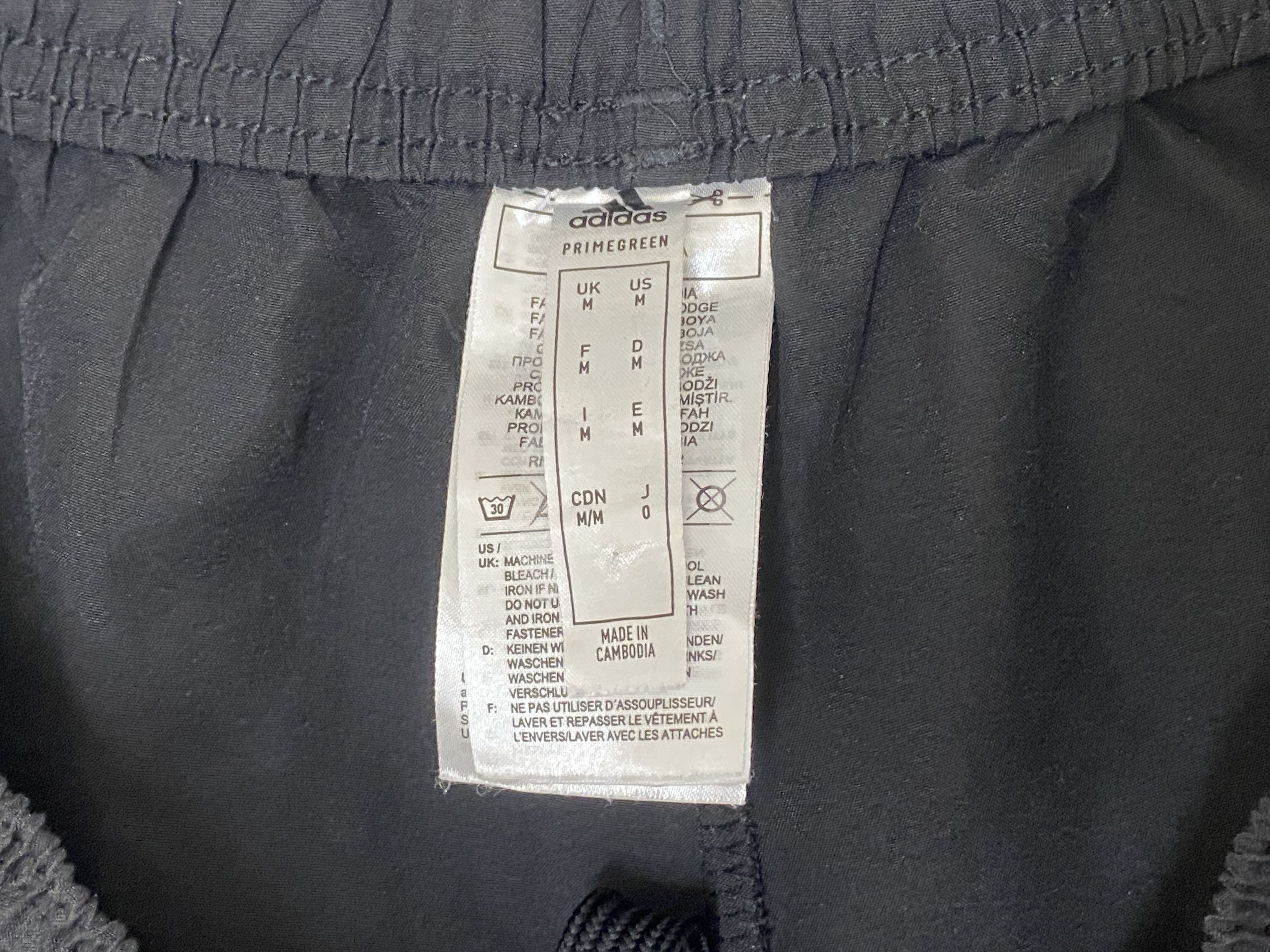 Adidas GRASSHOPPER 2020 2021 TRAINING FOOTBALL SOCCER SHORTS Size US 32 / EU 48 - 4 Thumbnail