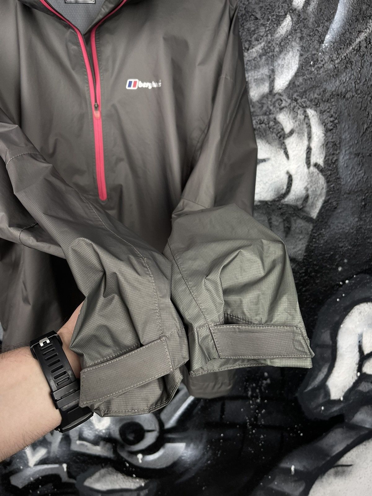 Berghaus Berghaus AQ 2.5 Raincoat Anorak Jacket Woman’s Size 18 Size XL / US 12-14 / IT 48-50 - 9 Thumbnail