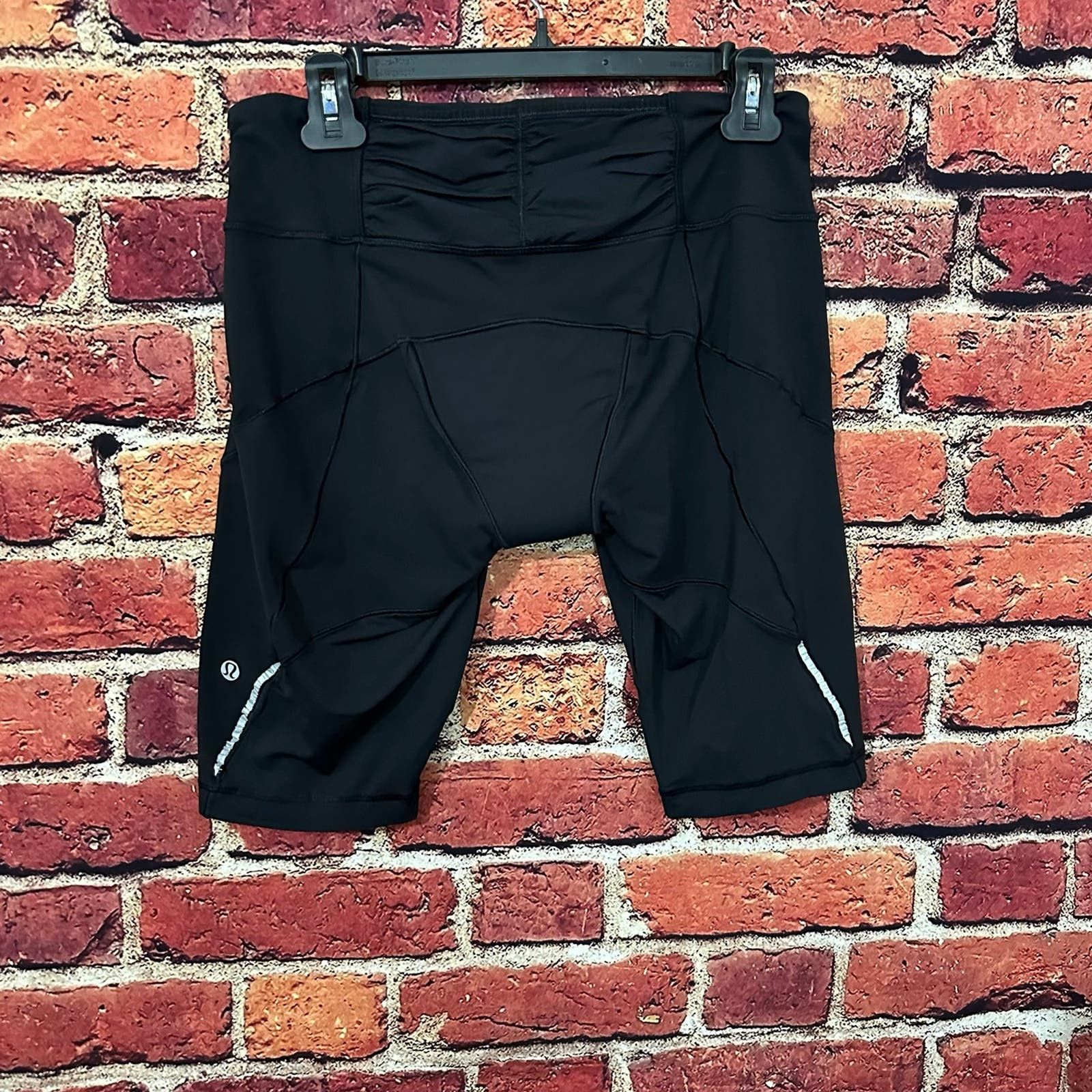 Lululemon Lululemon cycling biker shorts with padding Size 32" / US 10 / IT 46 - 4 Thumbnail