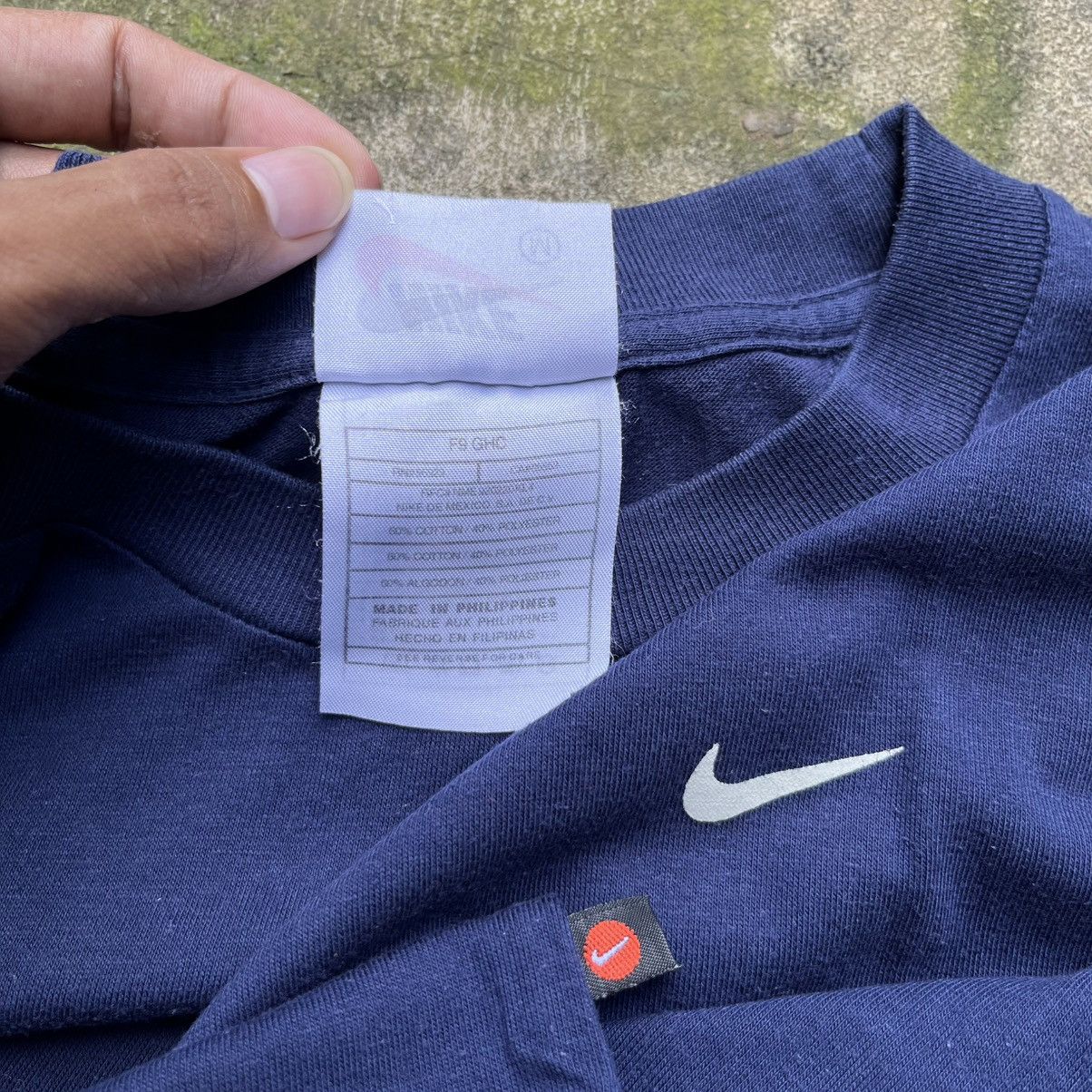 Nike × Vintage 90’s T-shirt NIKE vintage outsole navy Size US L / EU 52-54 / 3 - 5 Thumbnail