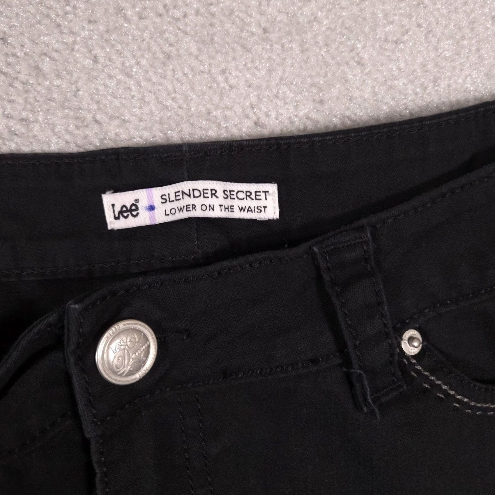 Lee Lee Capri Jeans Womens 12 Black Dark Wash Mid Rise Slim Stretch Capri Jeans Lee Slender Secret Womens 12 Black Dark Wash Mid Rise Slim Stretch Size 34" / US 12 / IT 48 - 5 Thumbnail
