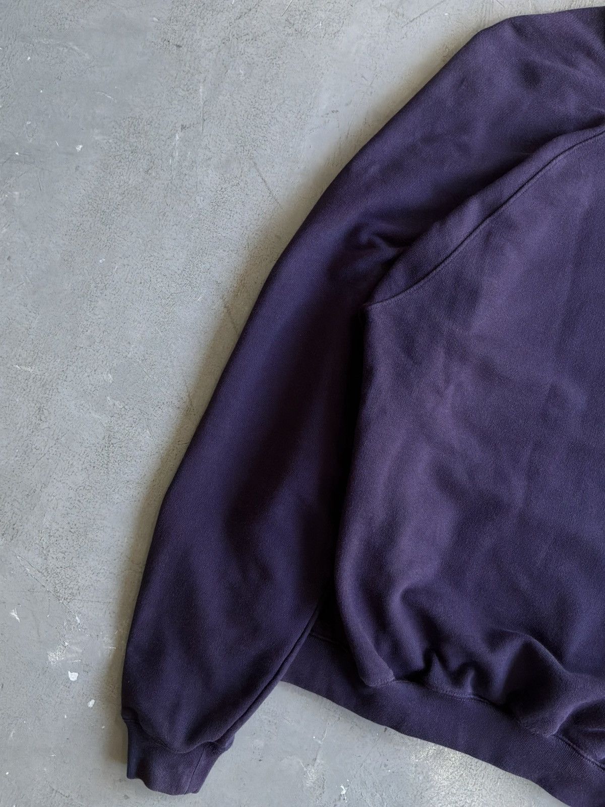 Vetements F/W17 Vetements - UNSKINNY - Crewneck Size US M / EU 48-50 / 2 - 7 Thumbnail