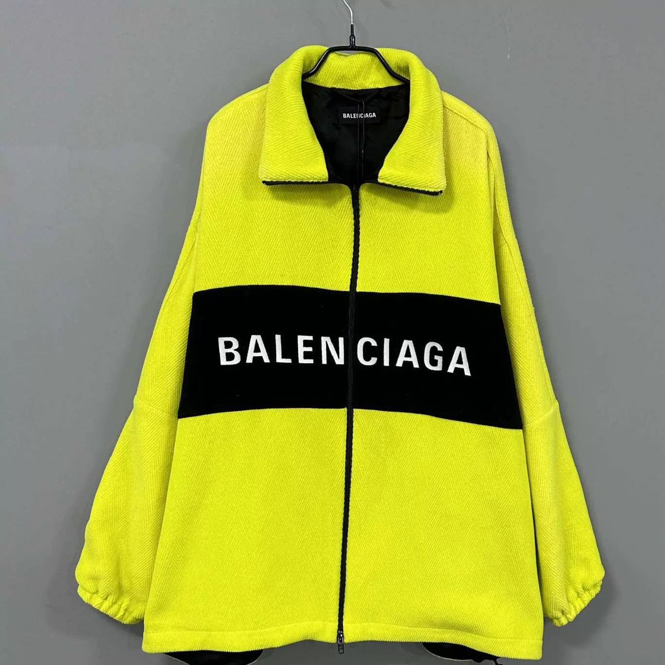 Balenciaga Balenciaga Fluorescent Yellow Logo Zipper Jacket 46 Size US S / EU 44-46 / 1 - 1 Thumbnail