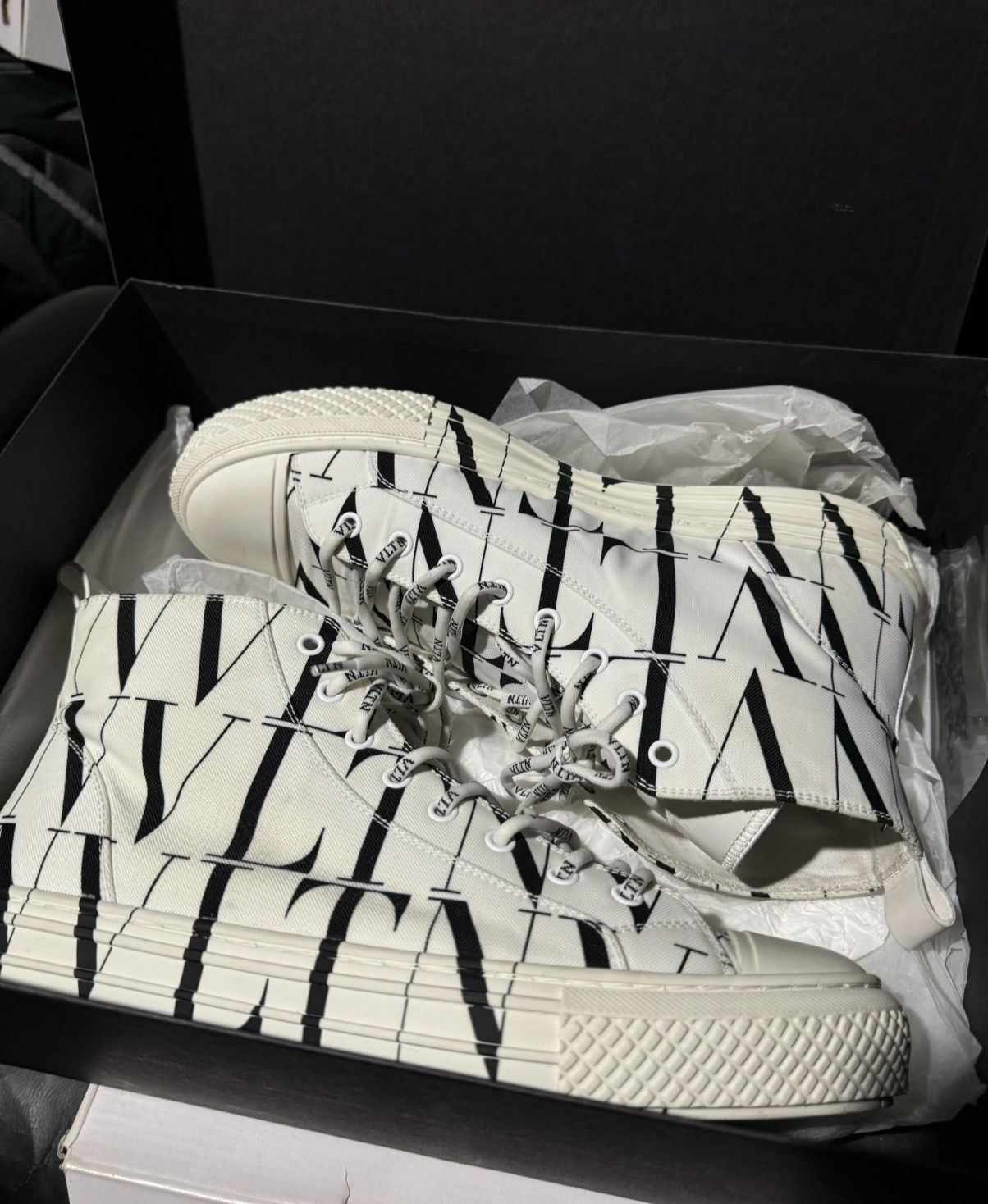 Designer × Valentino Men’s Valentino Garavani VLTN Giggies Hightop Sneakers Size US 10.5 / EU 43-44 - 10 Thumbnail