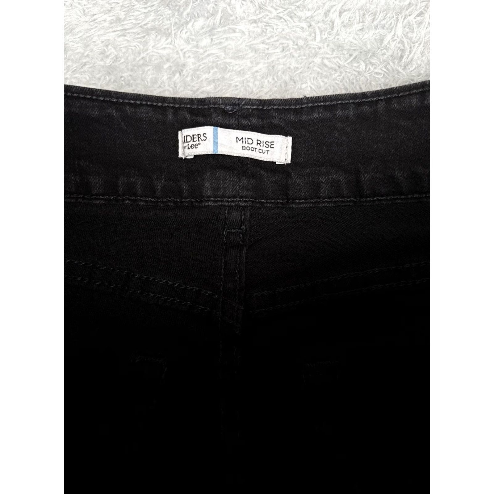 Vintage Riders by Lee Womens Bootcut Jeans Black Dark Wash Mid Rise Stretch 28x33 5-Pocket Denim Zipper Button Embroidered Back Pockets N/A Size 30" / US 8 / IT 44 - 6 Thumbnail