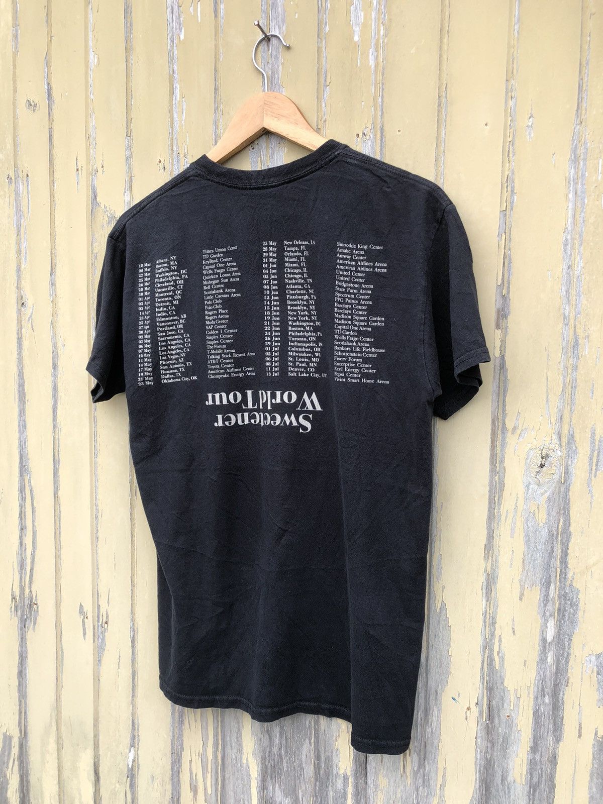 Band Tees Ariana Grande Sweetener World Tour Official Tshirts Size US M / EU 48-50 / 2 - 11 Thumbnail