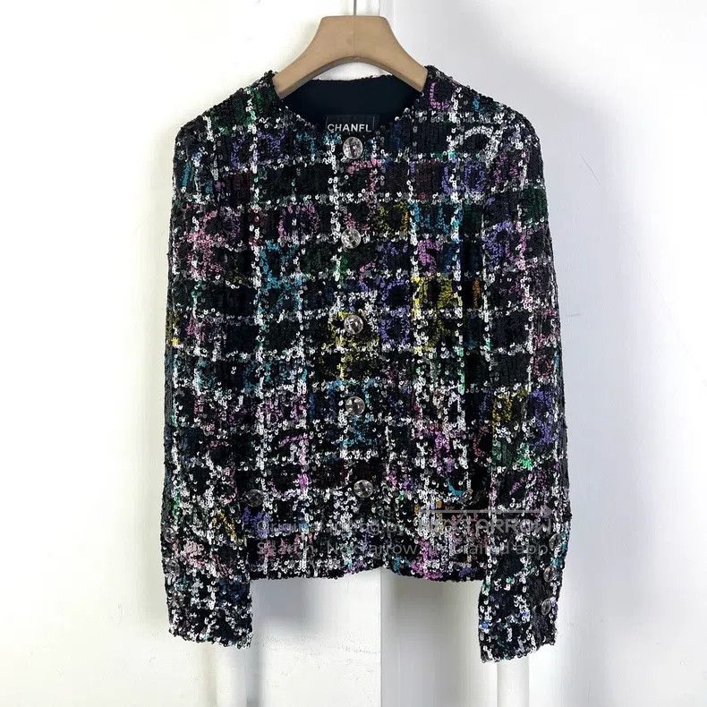 Chanel Chanel 22a colourful sequin small fragrance jacket Size XS / US 0-2 / IT 36-38 - 1 Thumbnail