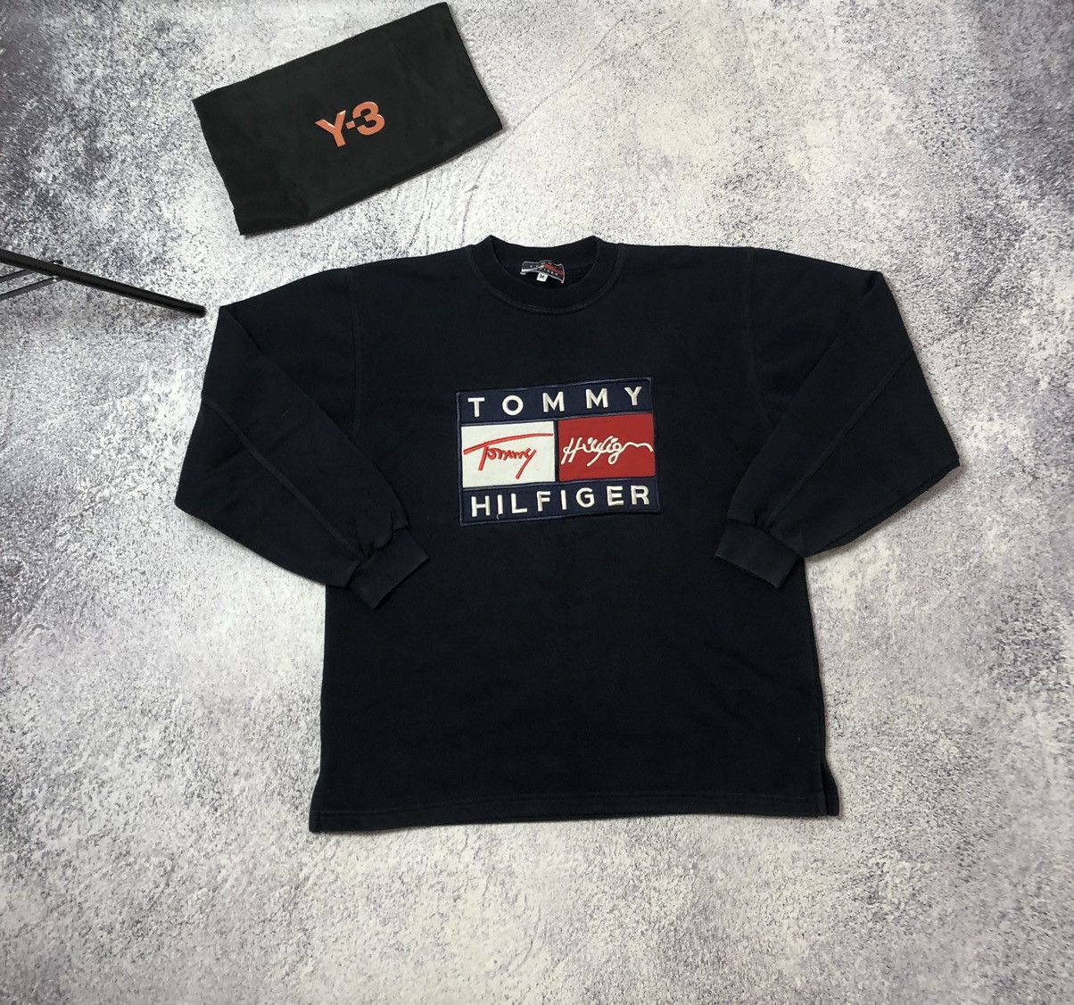 Tommy Hilfiger × Vintage Men’s sweater Tommy Hilfiger size M big logo y2k street Size US M / EU 48-50 / 2 - 1 Thumbnail