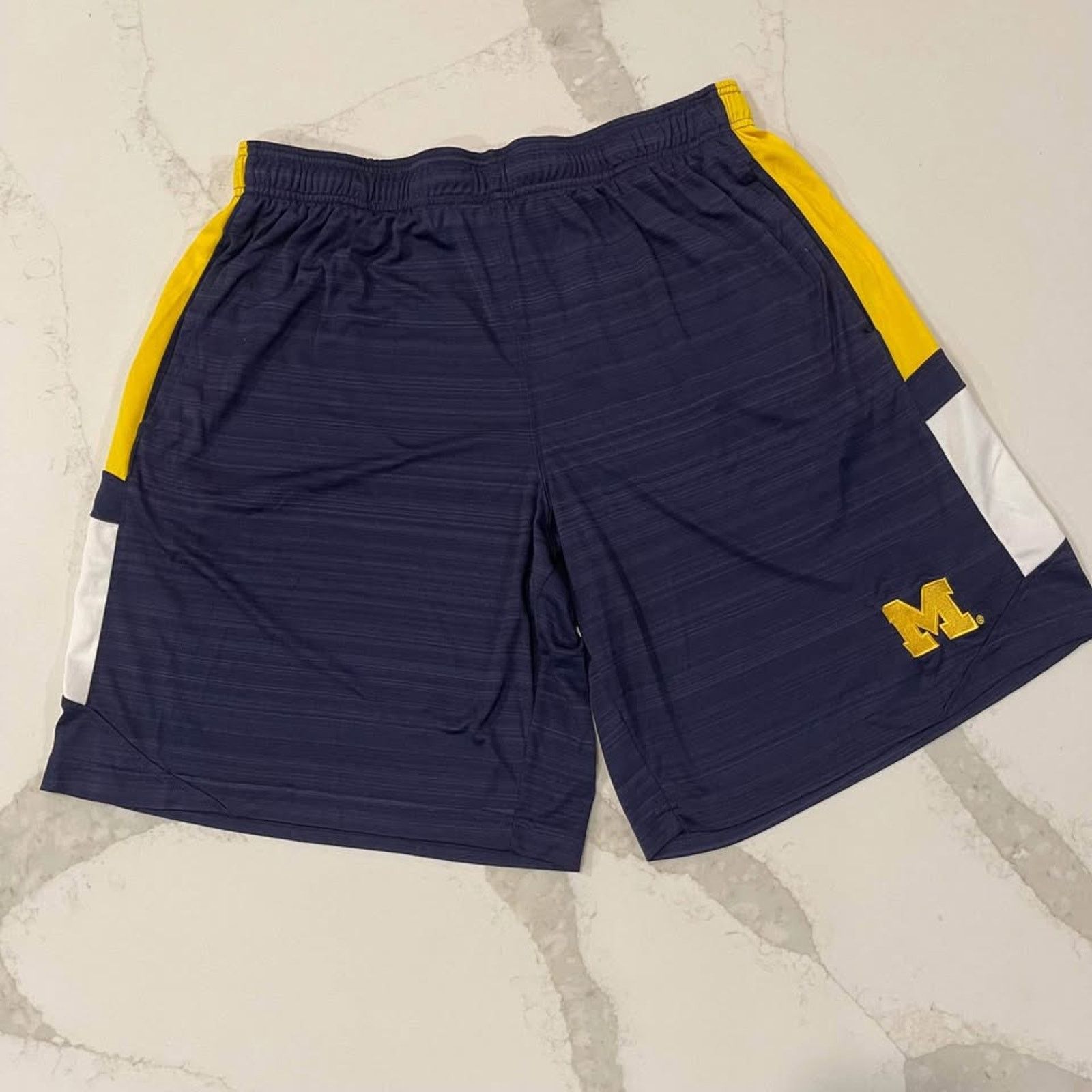 Pro Edge Pro Edge University of Michigan Basketball Shorts Men’s 2XL Size US 38 / EU 54 - 1 Thumbnail