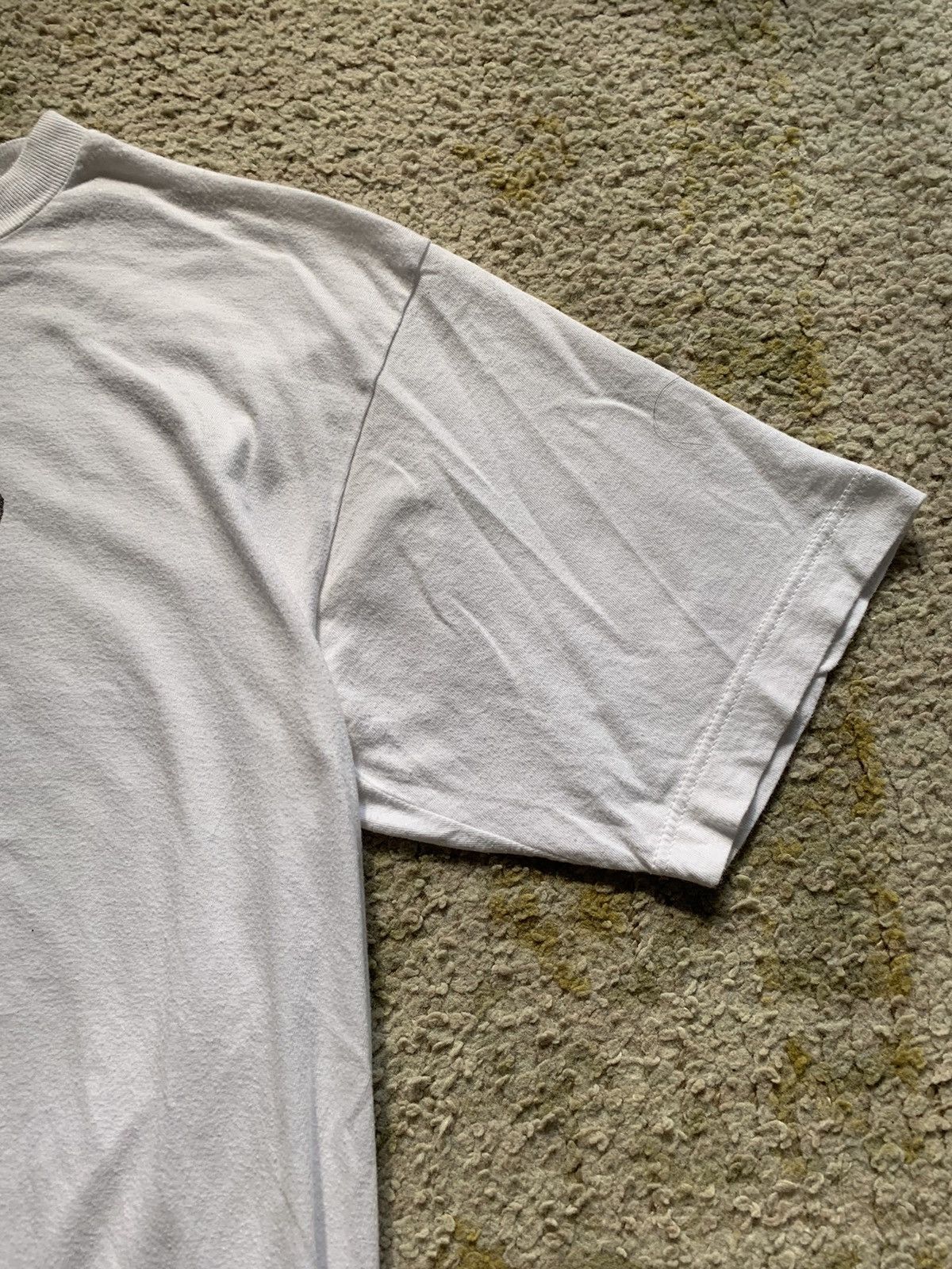 Vintage Vintage 90’s Dali Unicorn Art Tee Single Stitch Size US L / EU 52-54 / 3 - 9 Thumbnail