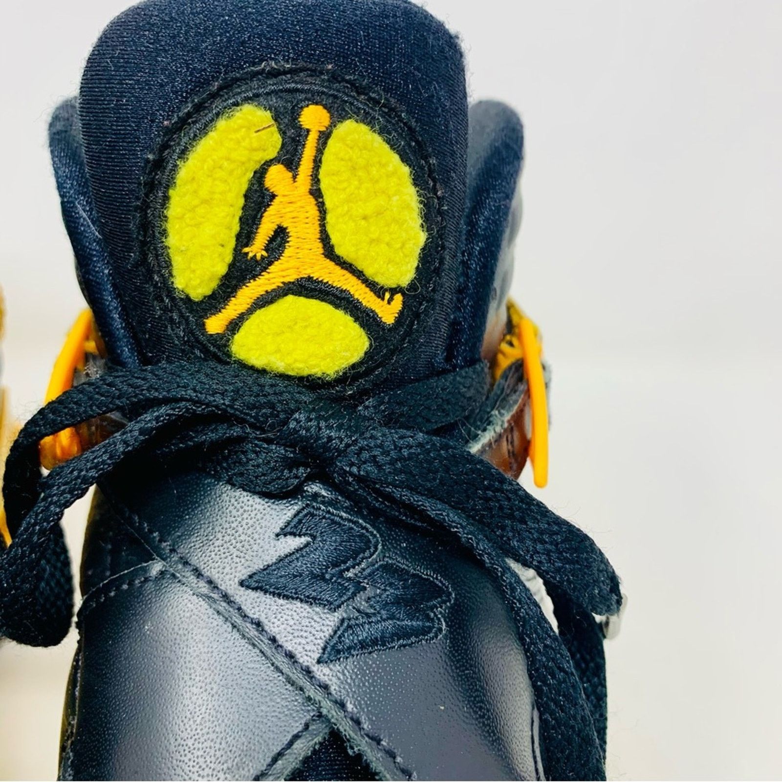 Jordan Brand Jordan 8 Retro 'Taxi' CI1236-007 Womens Size 7 Mens Size 6.5 Size US 7 / IT 37 - 5 Thumbnail