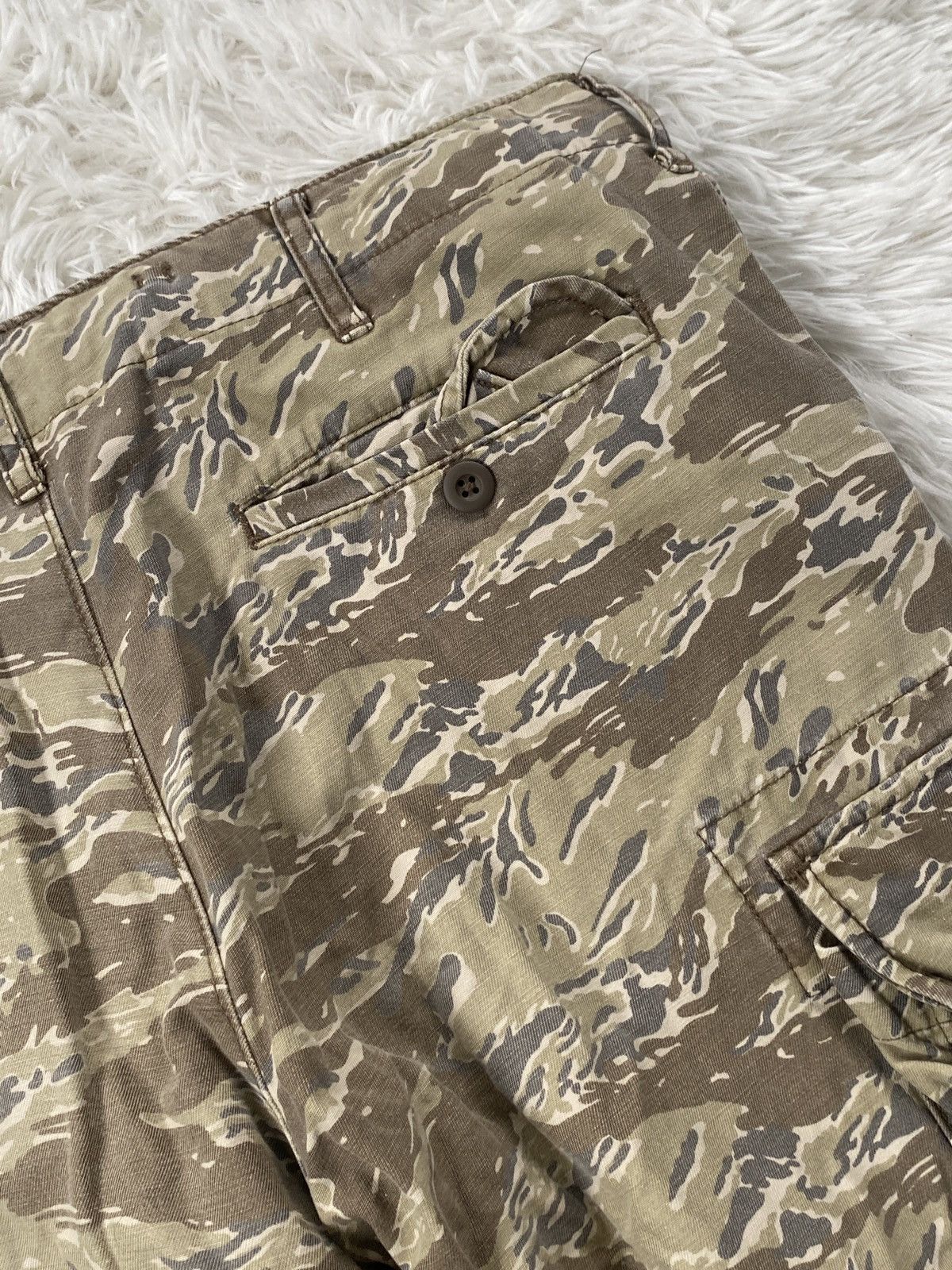 Uniqlo NICE🔥UNIQLO Tiger Stripe Camo Military Cargo pant Size US 32 / EU 48 - 15 Thumbnail