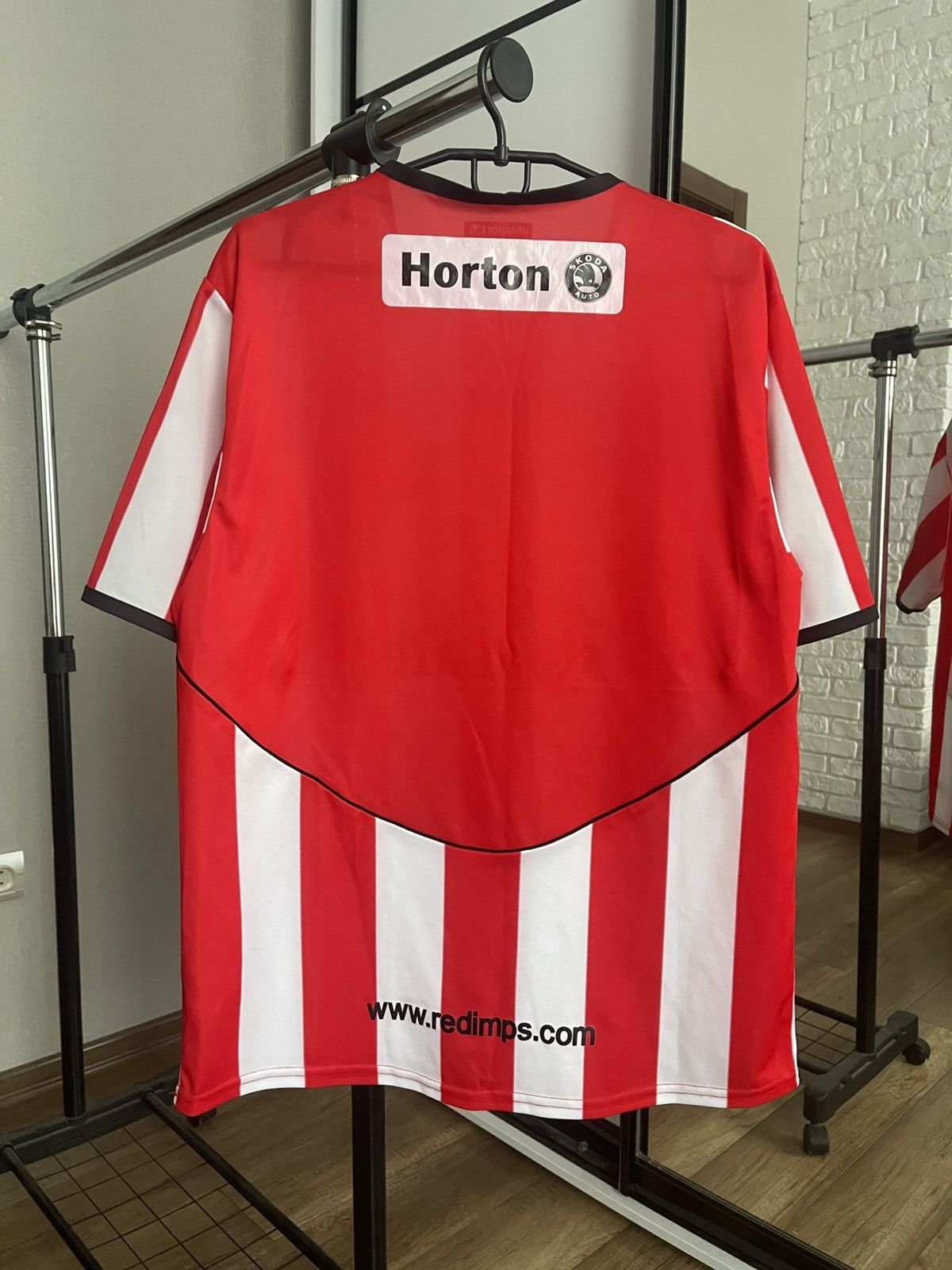 Other 2006/2007 Uhlsport Lincoln City FC Soccer Jersey Vintage Tee Size US M / EU 48-50 / 2 - 4 Thumbnail