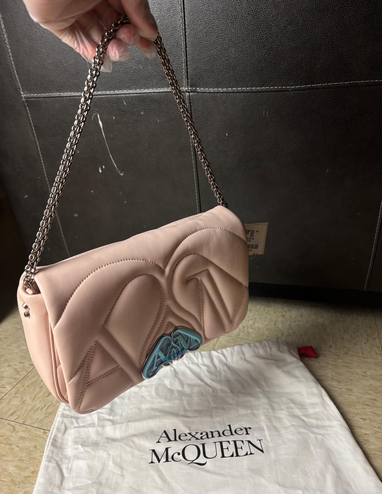 Alexander McQueen Alexander McQueen The Seal bag in pink quilted lambskin Size ONE SIZE - 1 Thumbnail