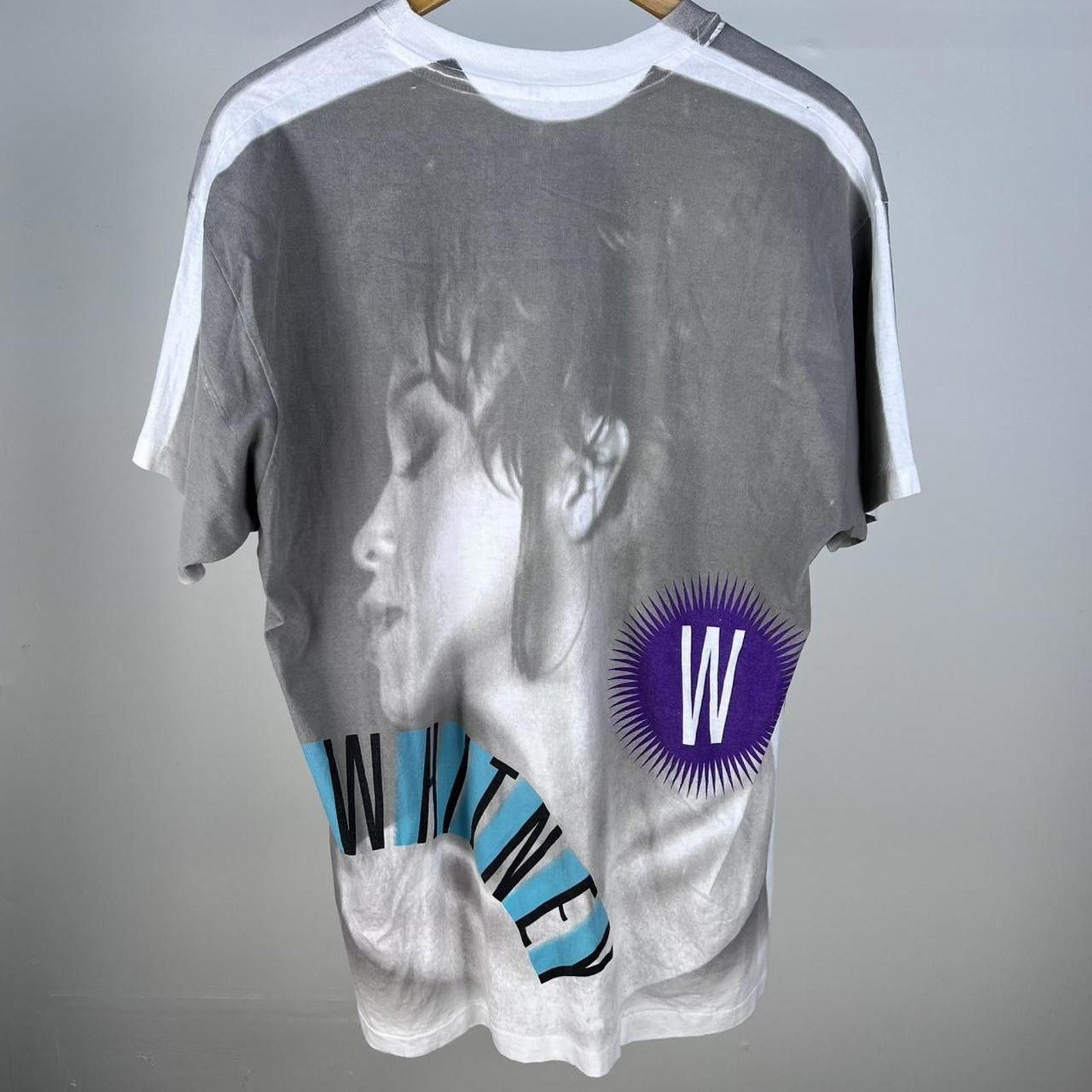 Hanes Vintage 1993 Whitney Houston aop grail 🔥🔥 Size US XL / EU 56 / 4 - 5 Thumbnail