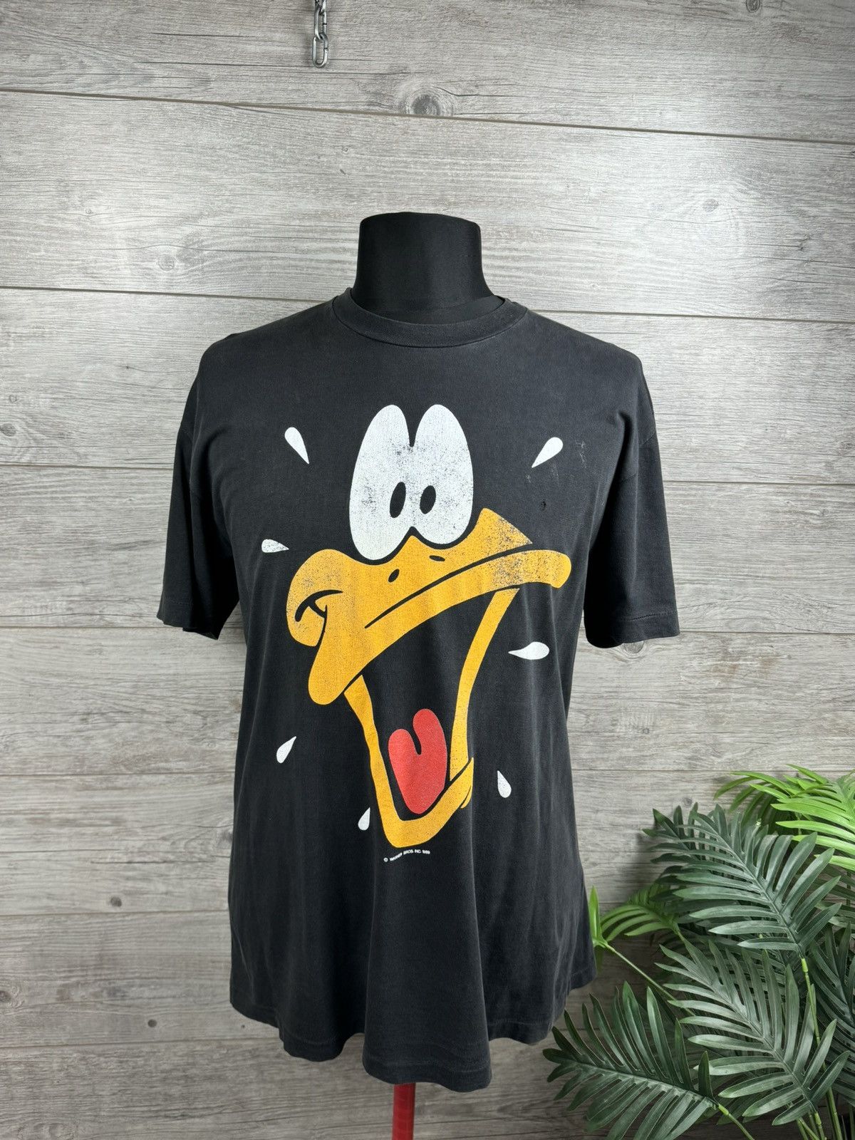 Other Vintage 1989 Daffy Duck Big Face Shirt Black Short Sleeve Size US XL / EU 56 / 4 - 2 Thumbnail