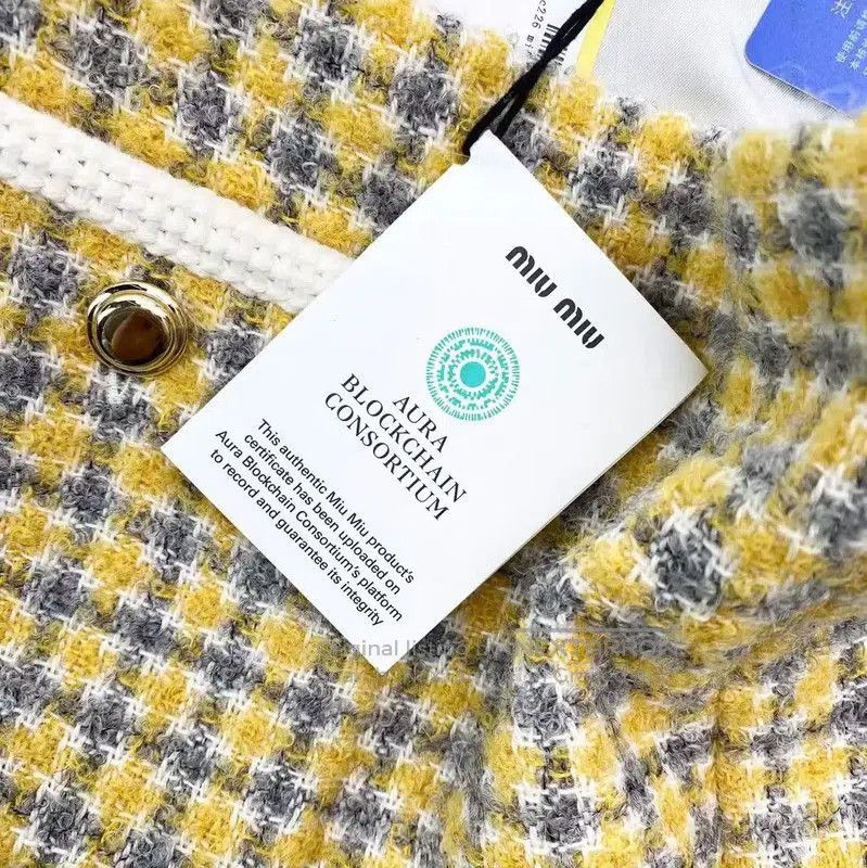 Miu Miu Miu Miu Yellow Wool Mini Skirt . Size 28" / US 6 / IT 42 - 6 Thumbnail