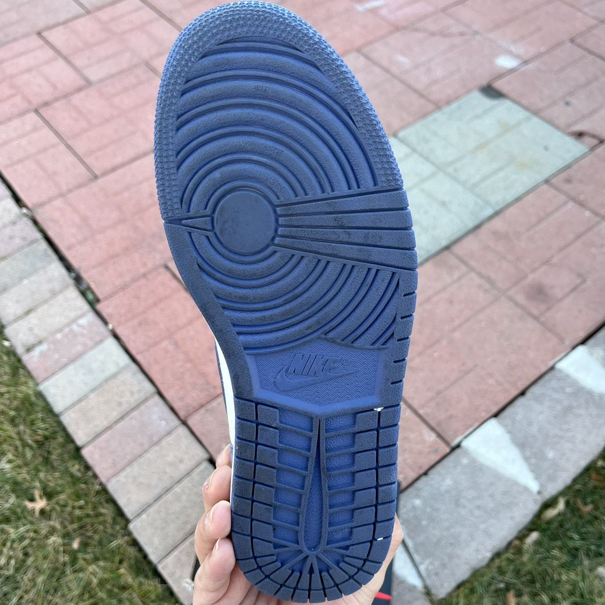 Jordan Brand × Nike 2018’ Nike Air Jordan 1 Retro High OG ‘Blue Moon’ Sz 9 Size US 9 / EU 42 - 9 Thumbnail