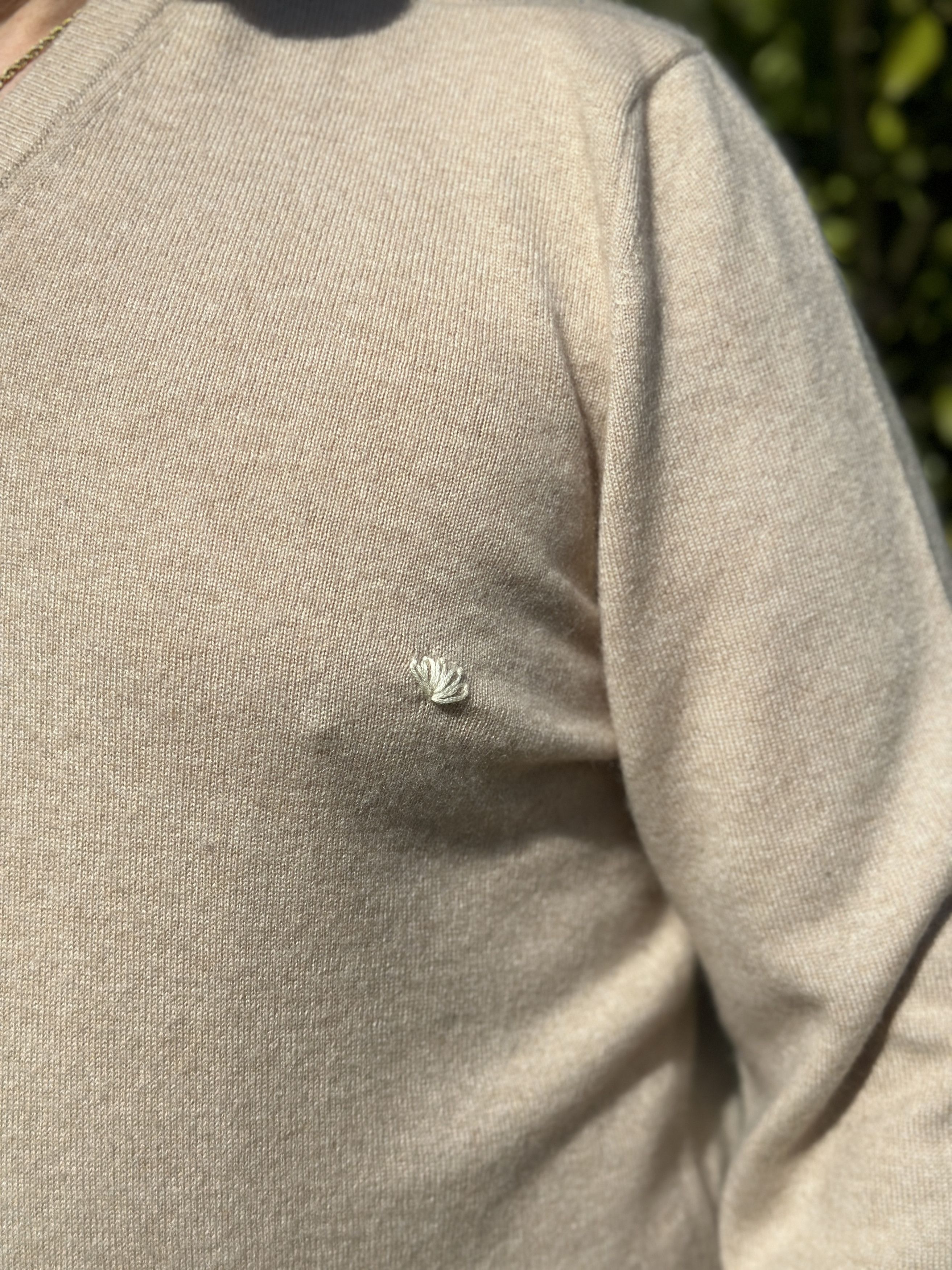 Brunello Cucinelli Pure Cashmere Brunello Cucinelli Light V Neck Size 52 L XL Size US L / EU 52-54 / 3 - 12 Thumbnail