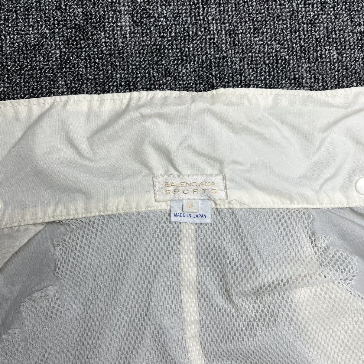 Balenciaga × Vintage Vintage Balenciaga Sport Windbreaker Jacket Size US M / EU 48-50 / 2 - 3 Thumbnail