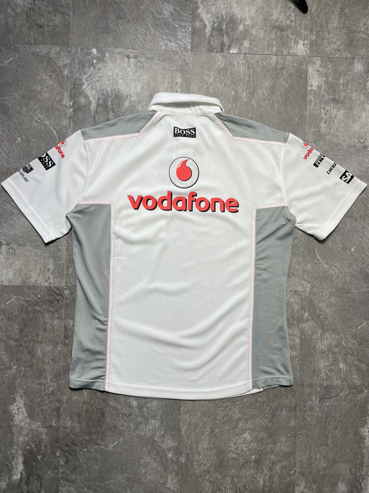 Mercedes-Benz Mercedes Benz McLaren Vodafone T-shirt Polo Hugo Boss Racing Size US XL / EU 56 / 4 - 5 Thumbnail