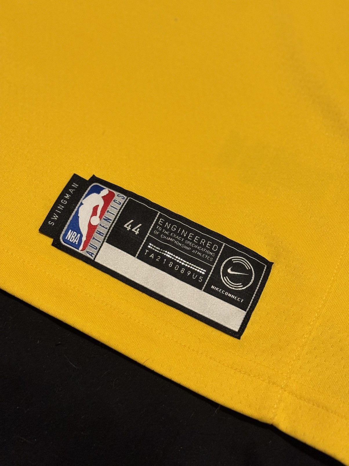 Nike LeBron Swingman Jersey 44 (M) Size US M / EU 48-50 / 2 - 3 Thumbnail