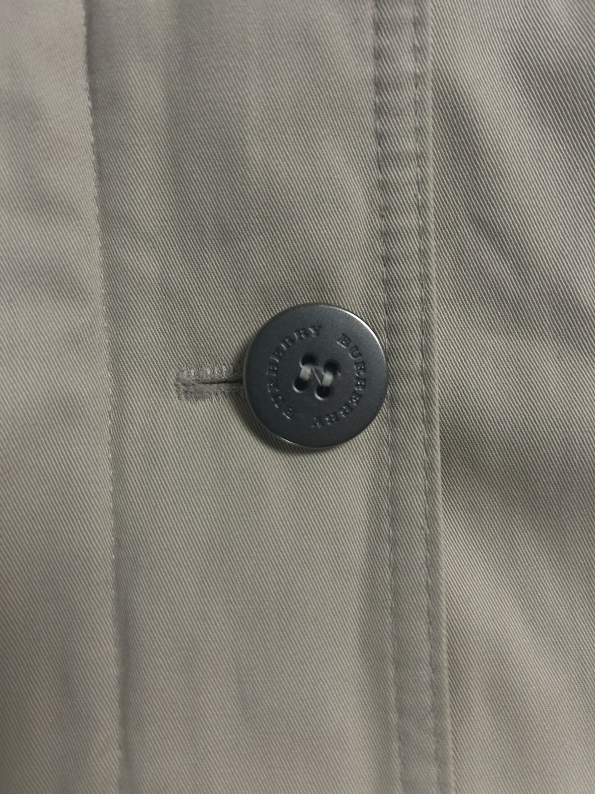 Burberry Burberrys trench coat beige wool lining vintage nova check Size US M / EU 48-50 / 2 - 6 Thumbnail