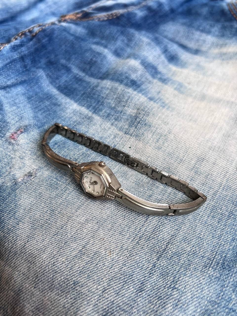 Japanese Brand × Vintage Vintage Japanese style futuristic Watch Size ONE SIZE - 2 Thumbnail