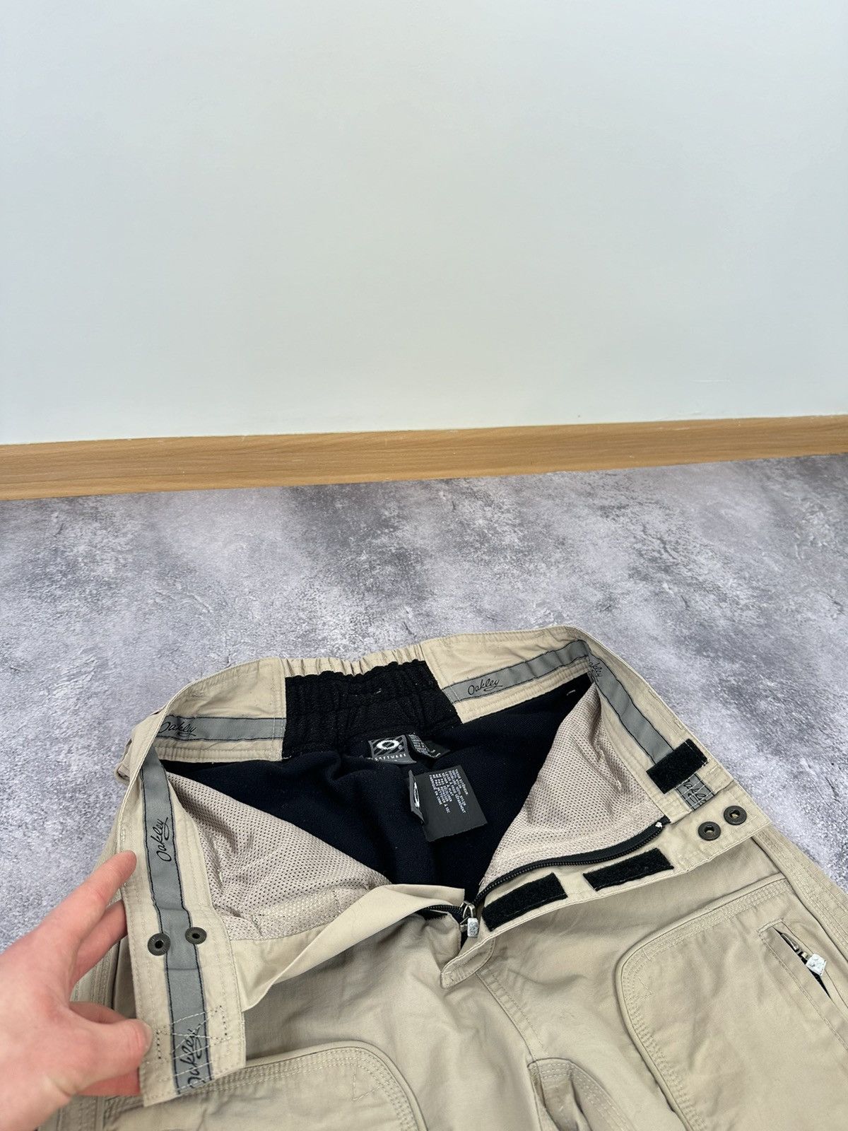 Oakley Vintage Oakley Ski Snowboarding Shell Hype Gorpcore Pants Size US 29 - 16 Thumbnail
