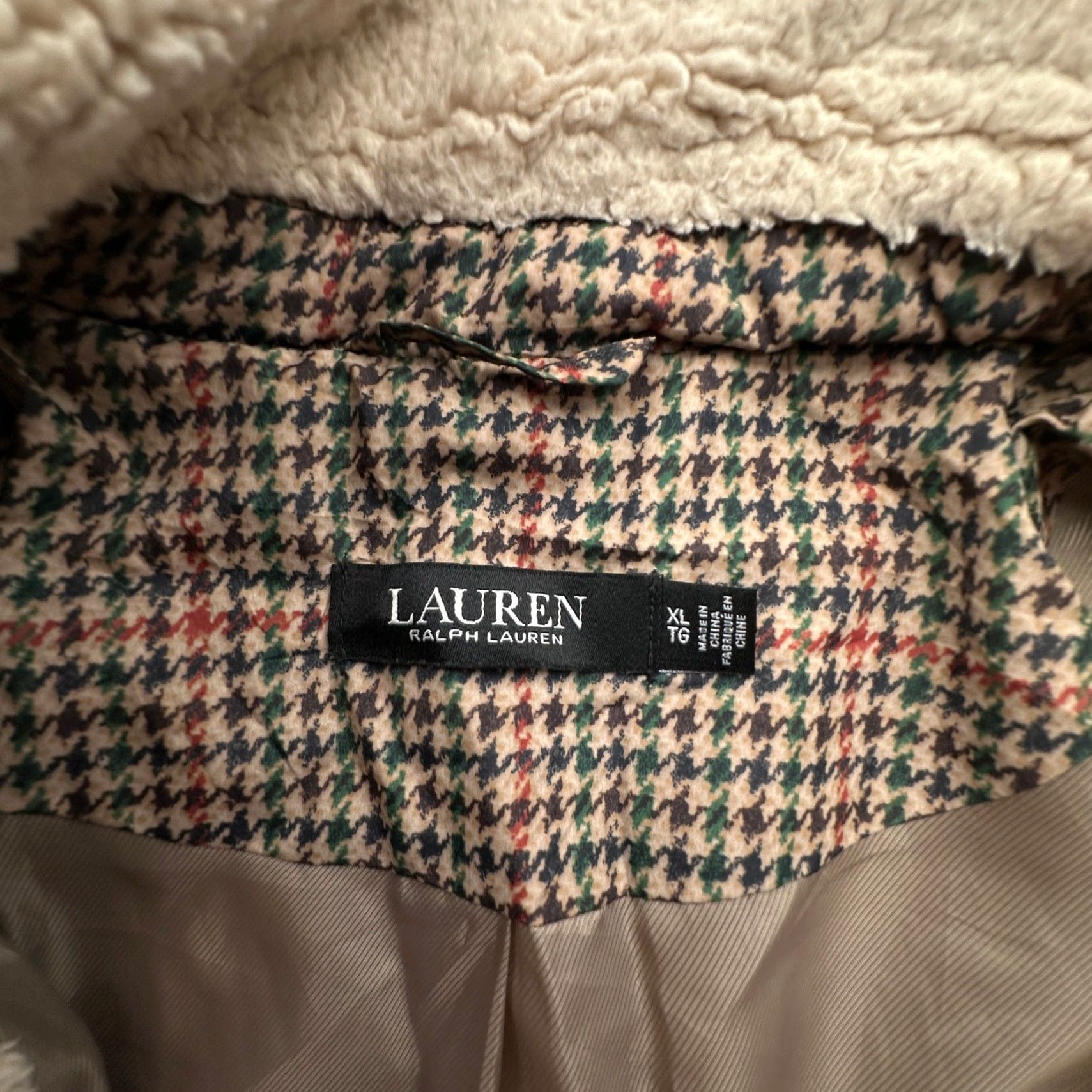 Ralph Lauren VINTAGE Lauren Ralph Lauren Houndstooth Corduroy-Trim Quilted Coat Women XL Merlot 24480 Womens XL Merlot Houndstooth Corduroy-Trim Quilted Coat Size XL / US 12-14 / IT 48-50 - 2 Thumbnail