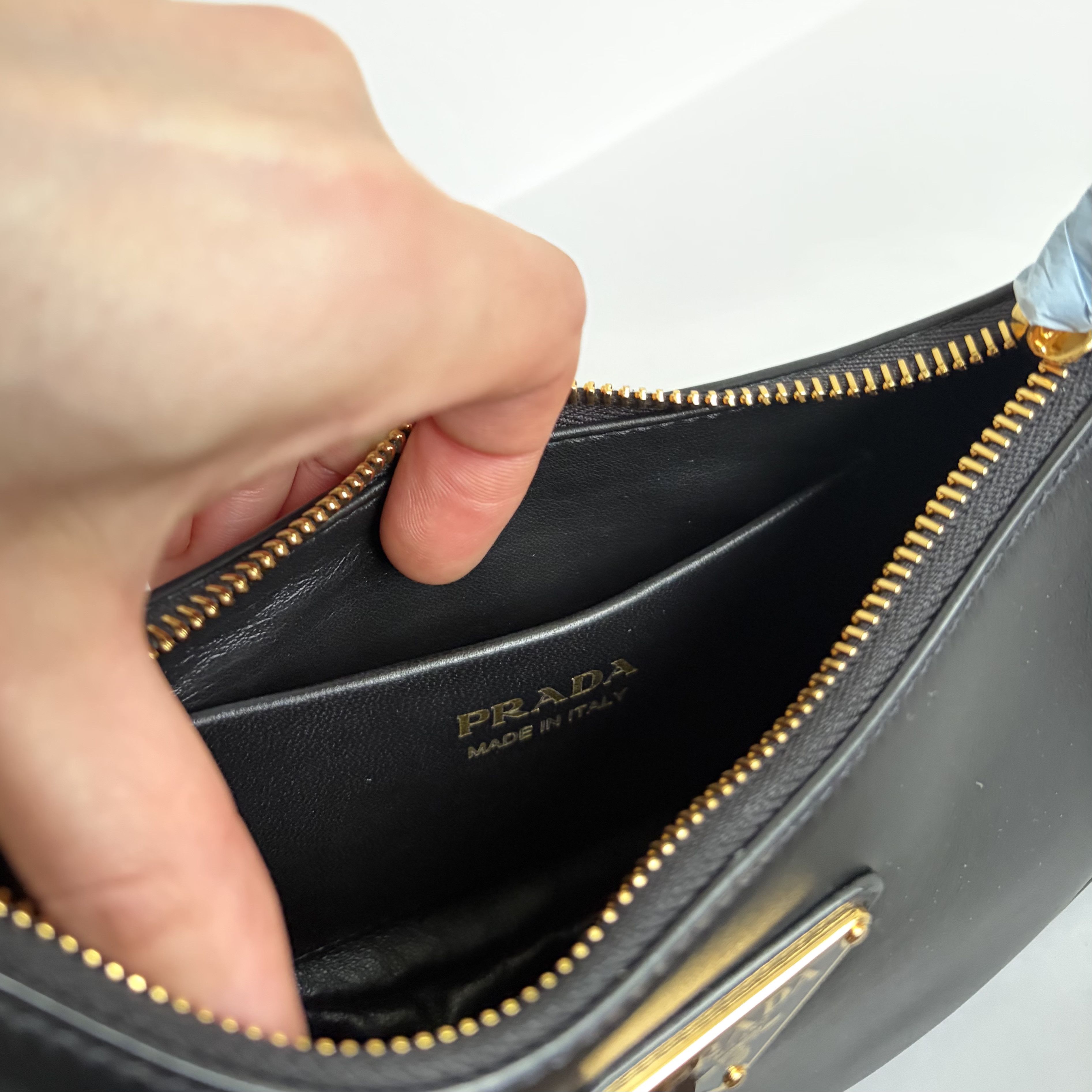 Prada Prada Arqué Leather Shoulder Bag NEW Size ONE SIZE - 3 Thumbnail