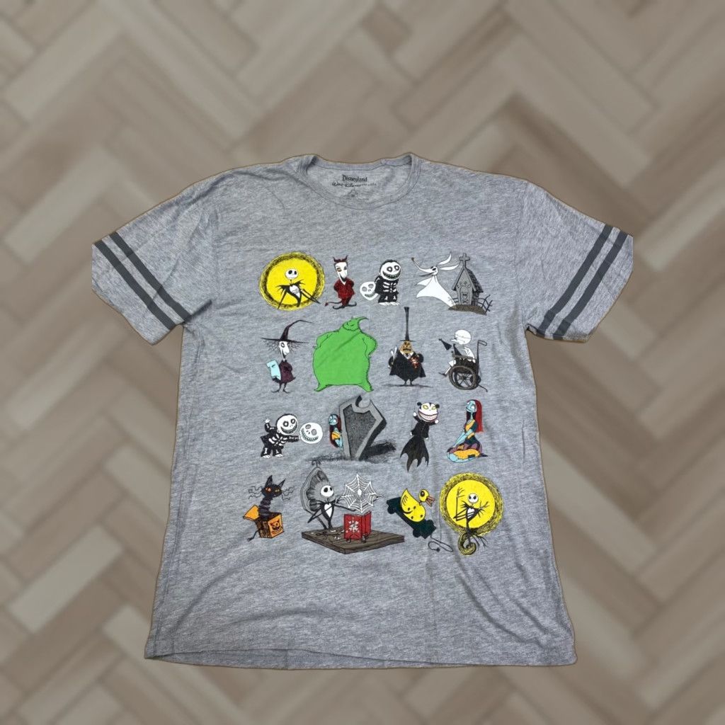 Disney **Disney Nightmare Before Christmas Women's M Gray T-Shirt** User: Disney Nightmare Before Christmas Women's M Gray Short Sleeve T-Shirt Size M / US 6-8 / IT 42-44 - 1 Thumbnail