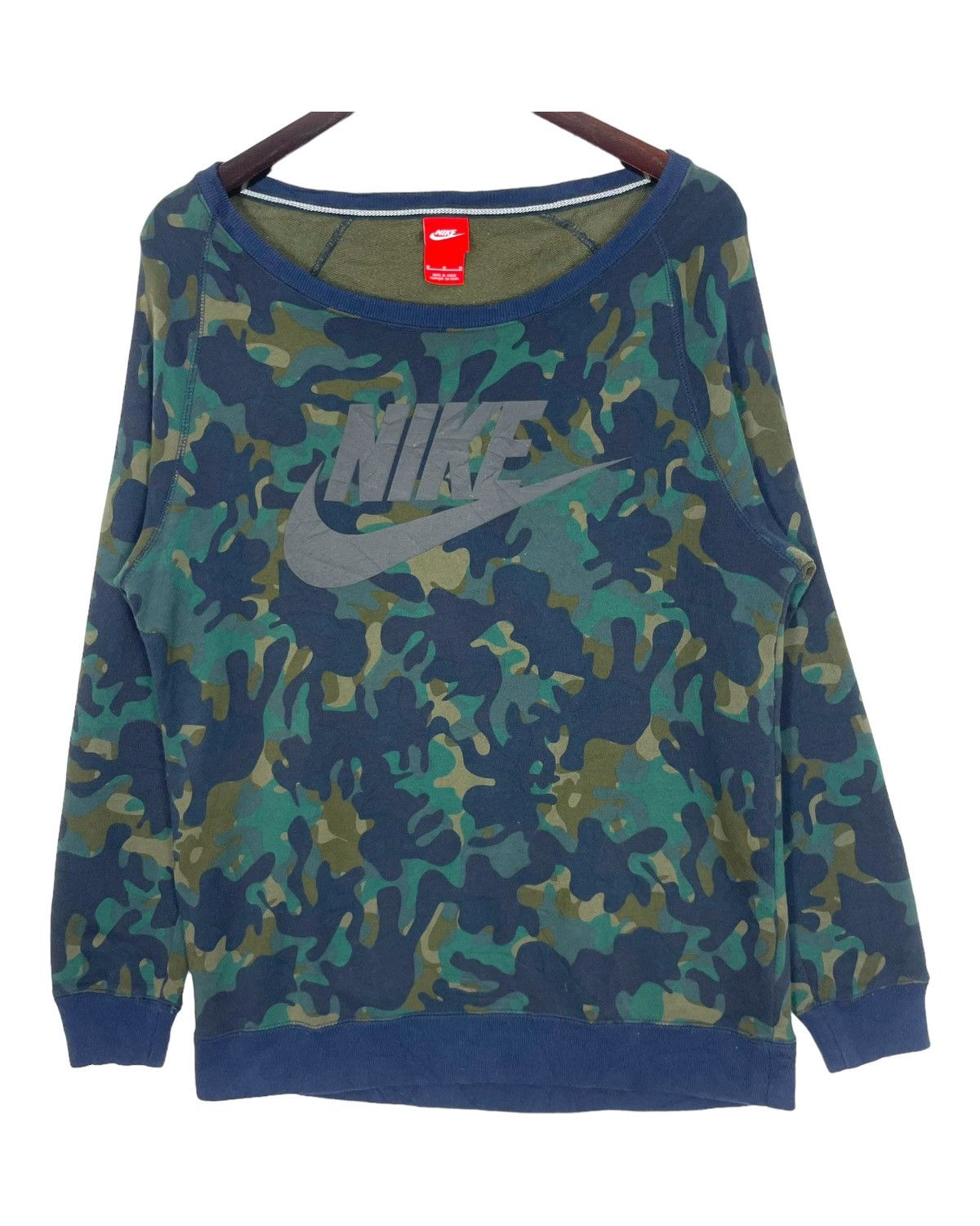 image of Nike Sweatshirt Women Camo Green Big Logo Black Sweatshirt in Green Camo (Size Small)