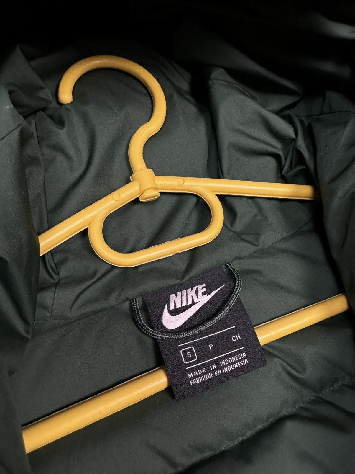Nike Nike NSW Raincoat Down Jacket Size S Puffer Y2K style Size US S / EU 44-46 / 1 - 10 Thumbnail