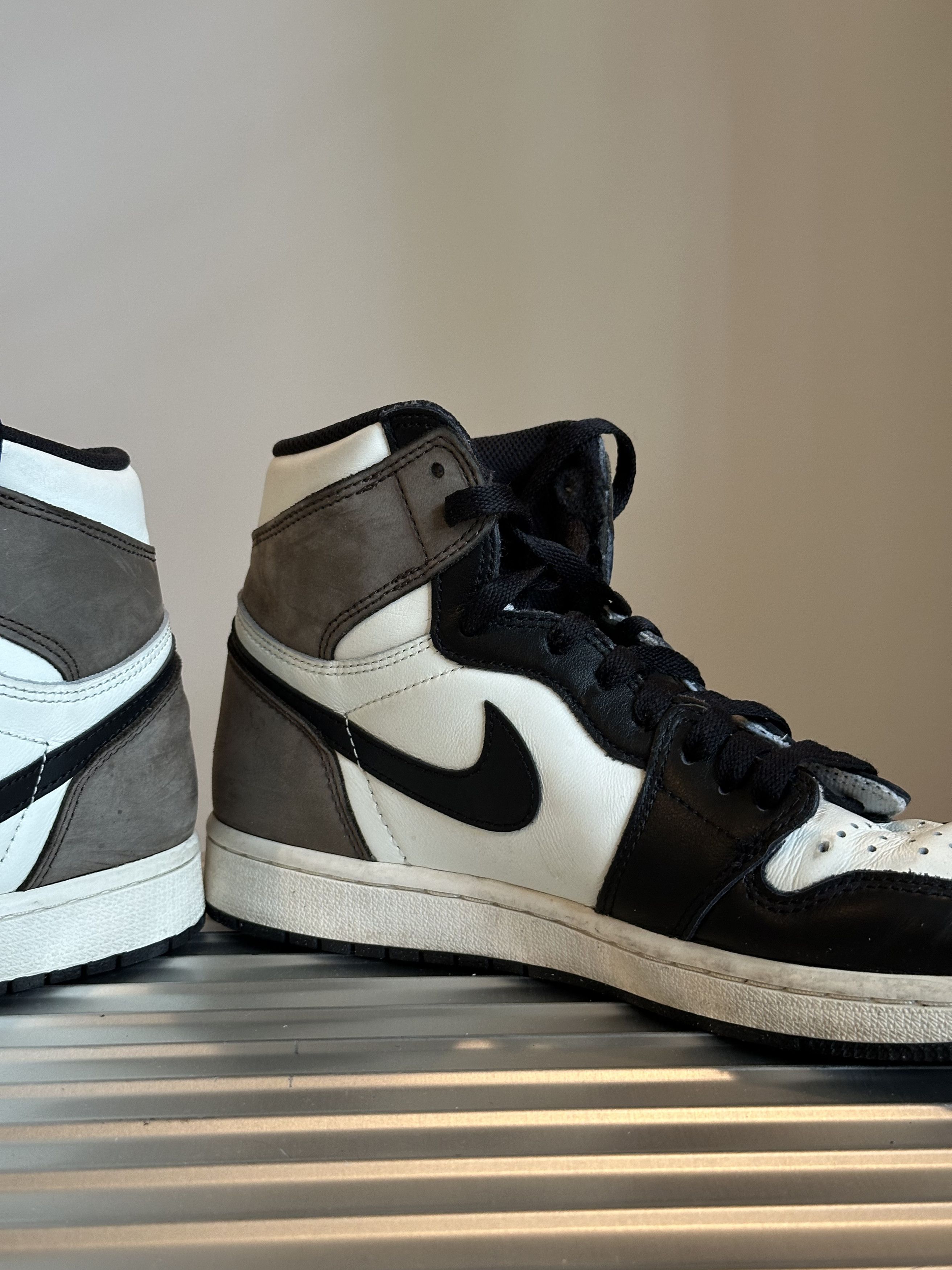 Nike Nike Air Jordan 1 Retro High OG Dark Mocha / Men's US Sz 9 Size US 9 / EU 42 - 8 Thumbnail