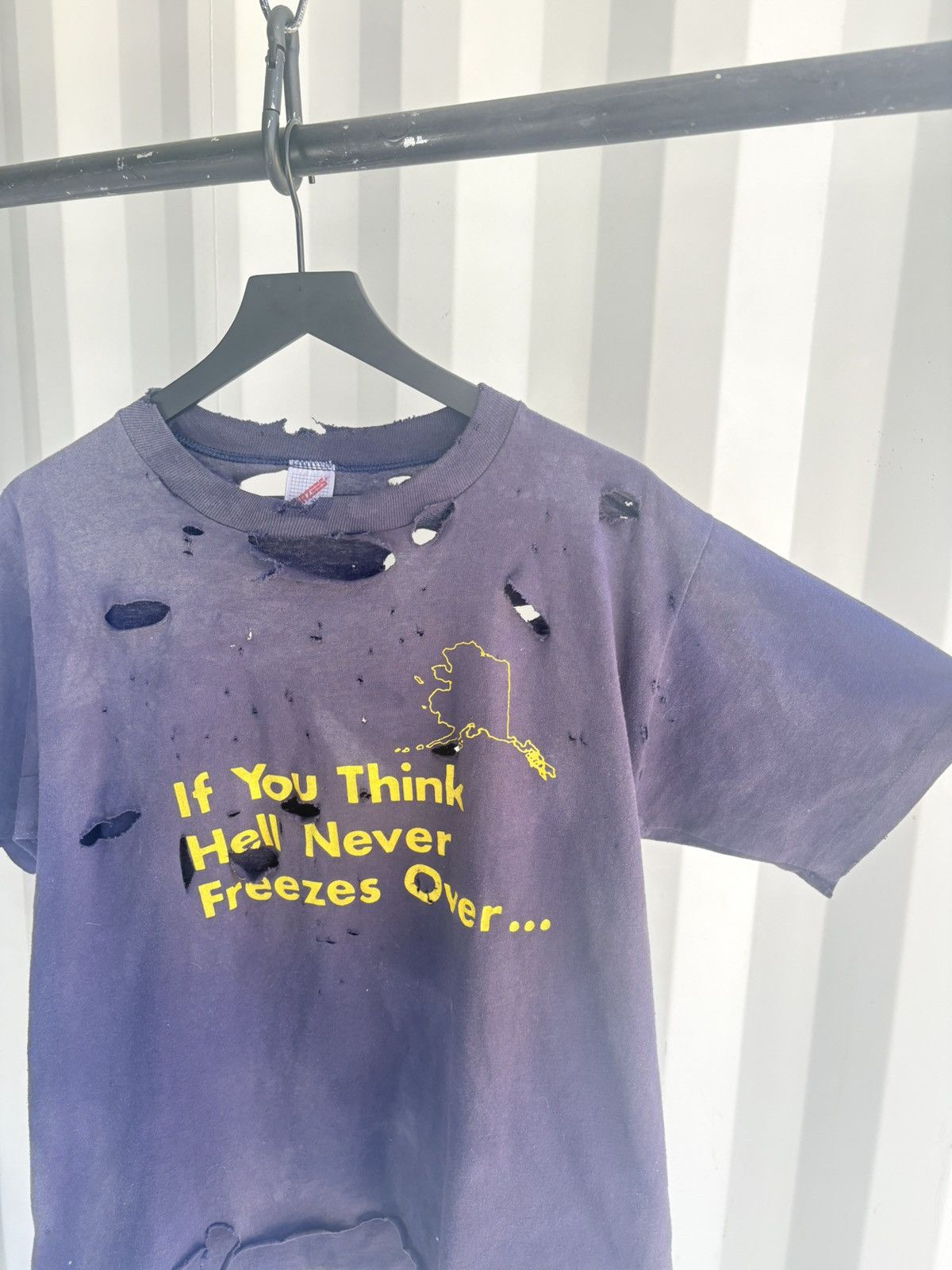Vintage Thrashed Hell Freezes Over Faded Distressed Shirt ERD Grunge Size US XL / EU 56 / 4 - 4 Thumbnail