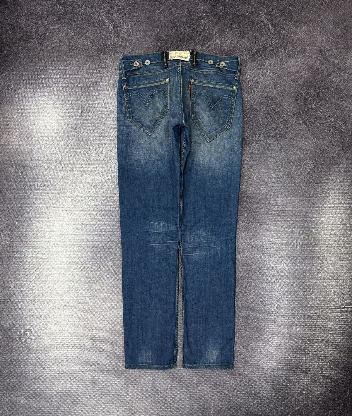 Levi's Vintage Levi’s 519 Slim Fit Faded Blue USA Hype Denim Jeans Size US 33 - 1 Thumbnail