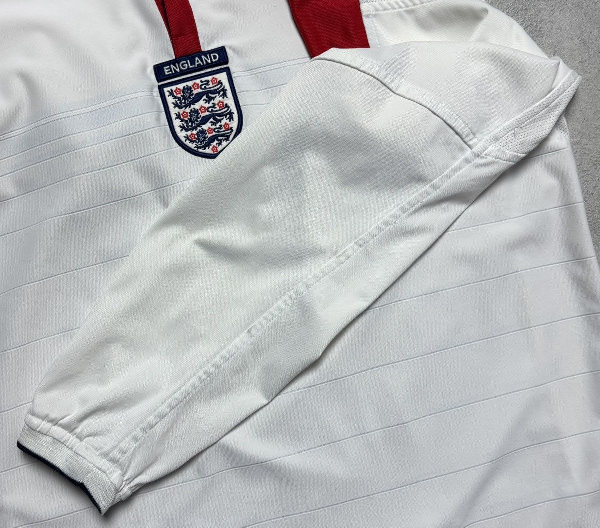 Umbro England 2003 2005 Home Shirt Soccer Jersey Long Sleeve Umbro Size US L / EU 52-54 / 3 - 14 Thumbnail