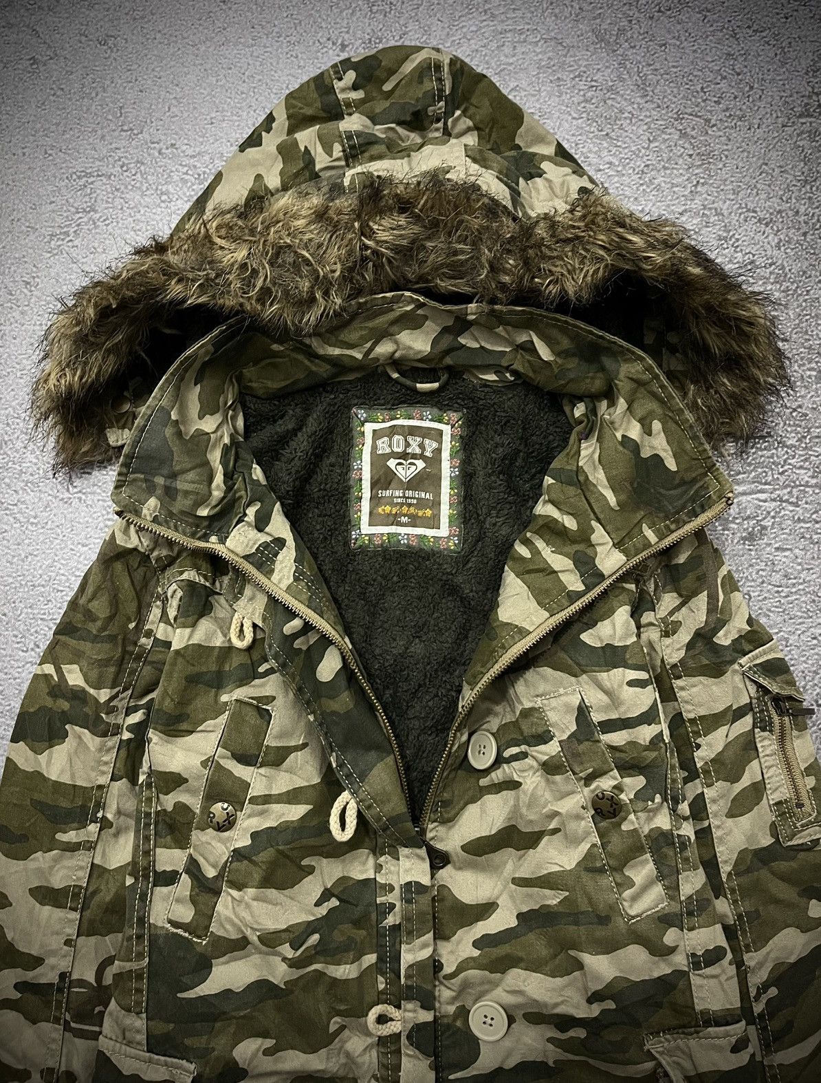 Japanese Brand 2000s Roxy Camo Hood Fur Jacket GOA Style Size US M / EU 48-50 / 2 - 2 Thumbnail
