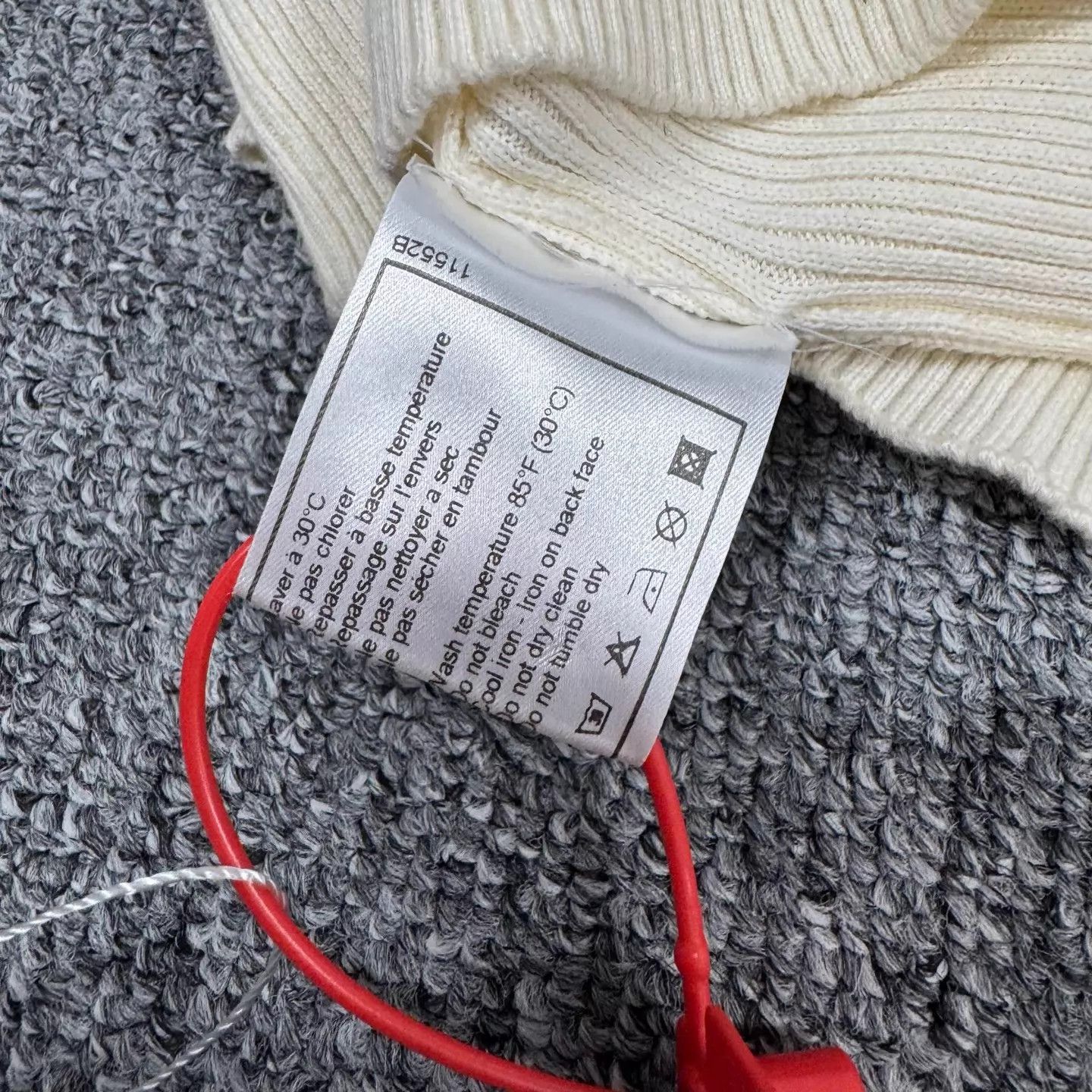 Chanel Chanel Cream H-Striped V-Ribbed Metal Logo Knit Vest 38 Size S / US 4 / IT 40 - 6 Thumbnail