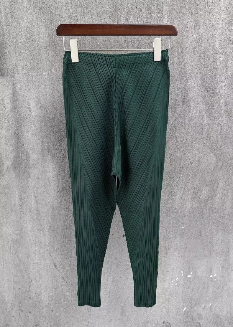 Issey Miyake issey miyake size:2 Green pleated pants 2505-Nextarrow Size US 26 / EU 42 - 2 Thumbnail