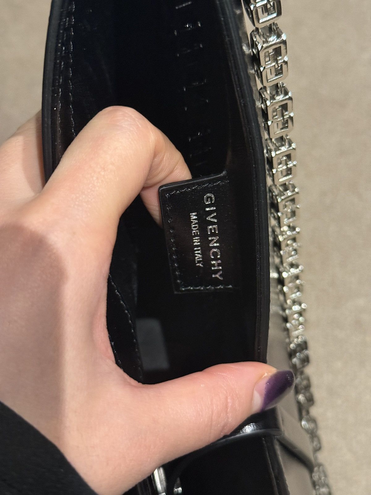 Givenchy Givenchy Small Cut Out Logo Chain Bag Size ONE SIZE - 6 Thumbnail
