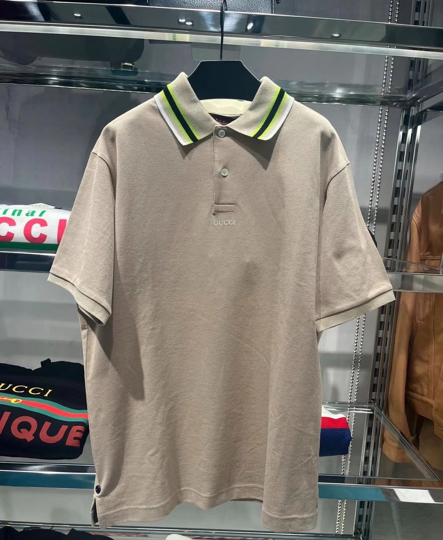 Other Gucci Short-Sleeve Top On Sale. Size S / US 4 / IT 40 - 1 Thumbnail